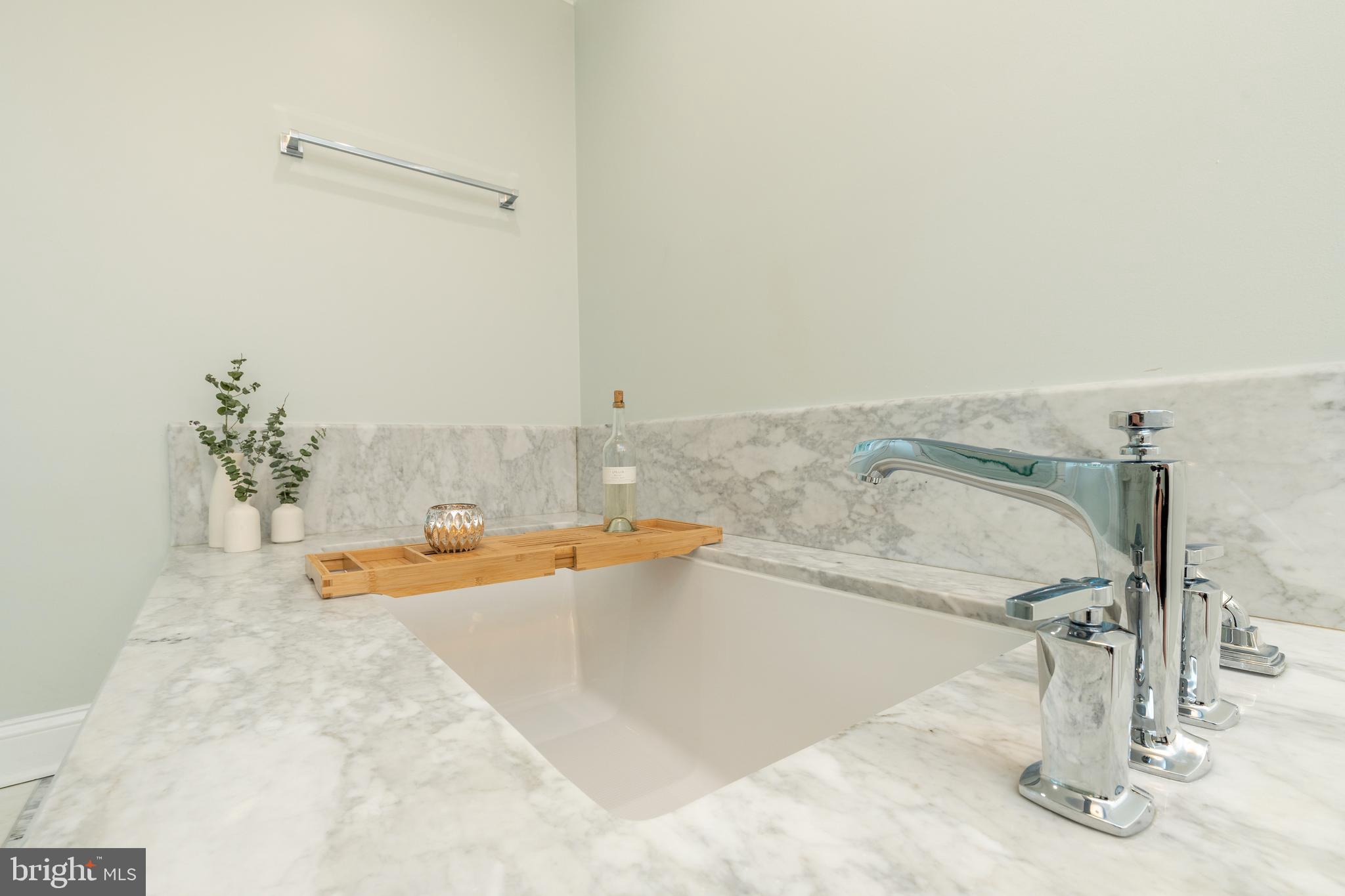 ARONWOLD - Residential