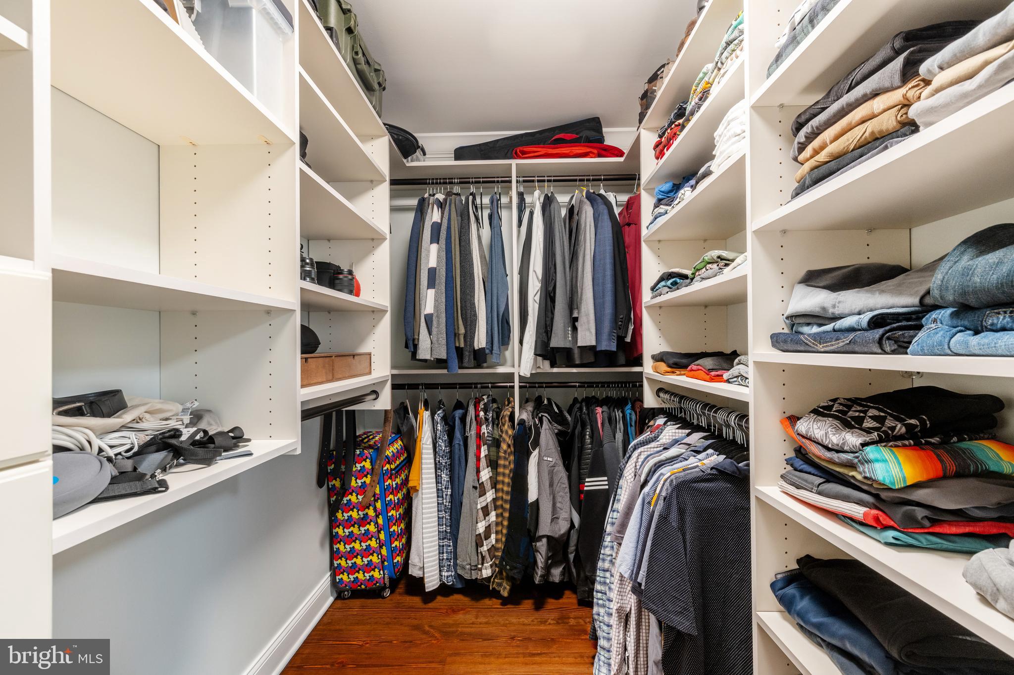 ARONWOLD - Residential