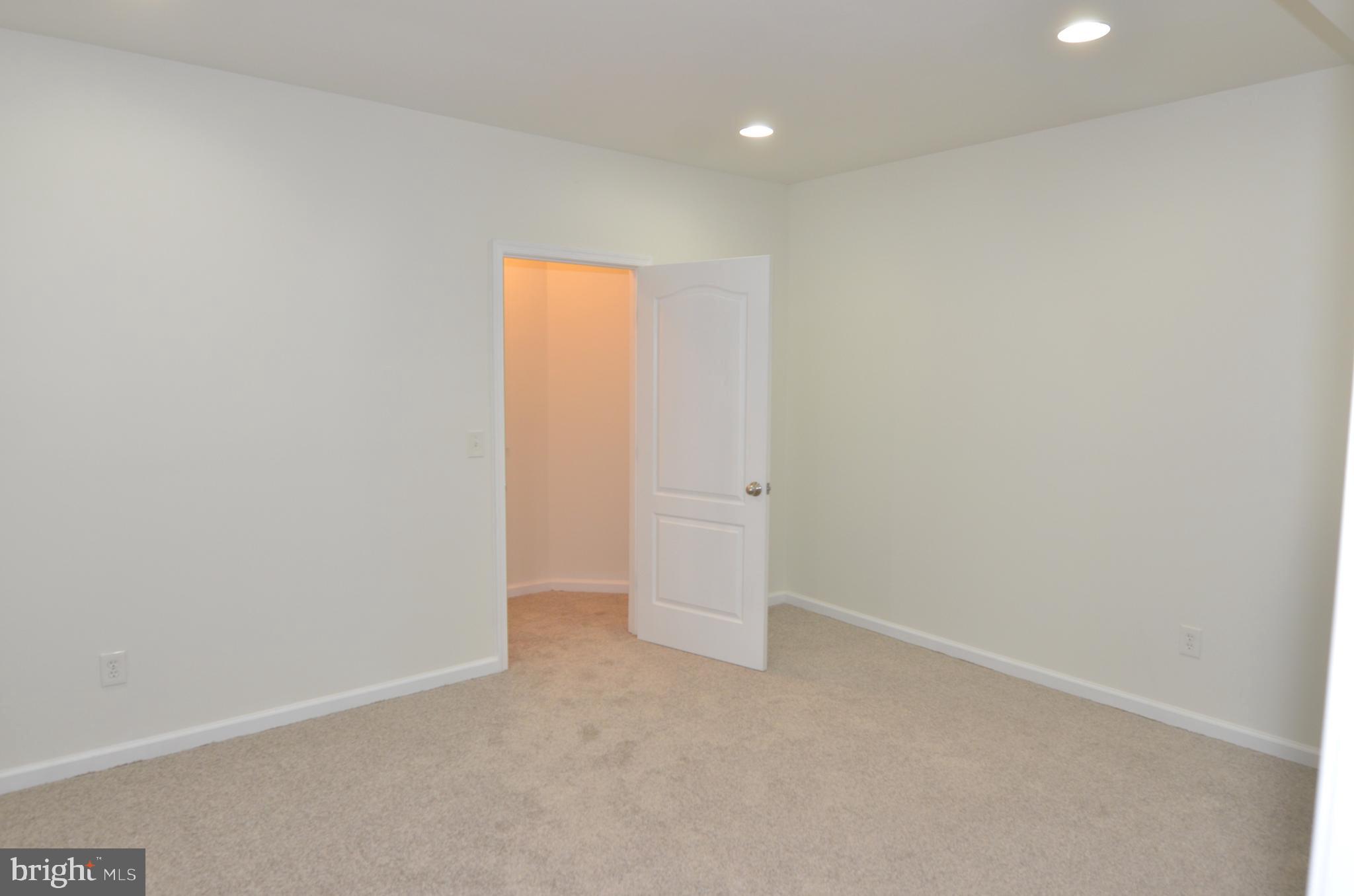 DOMINION VALLEY COUNTRY CLUB - Residential