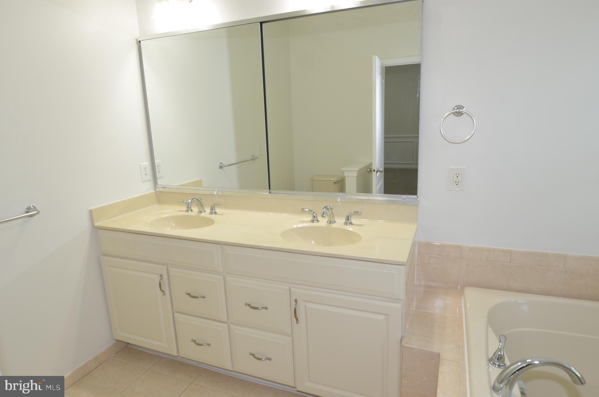 DOMINION VALLEY COUNTRY CLUB - Residential