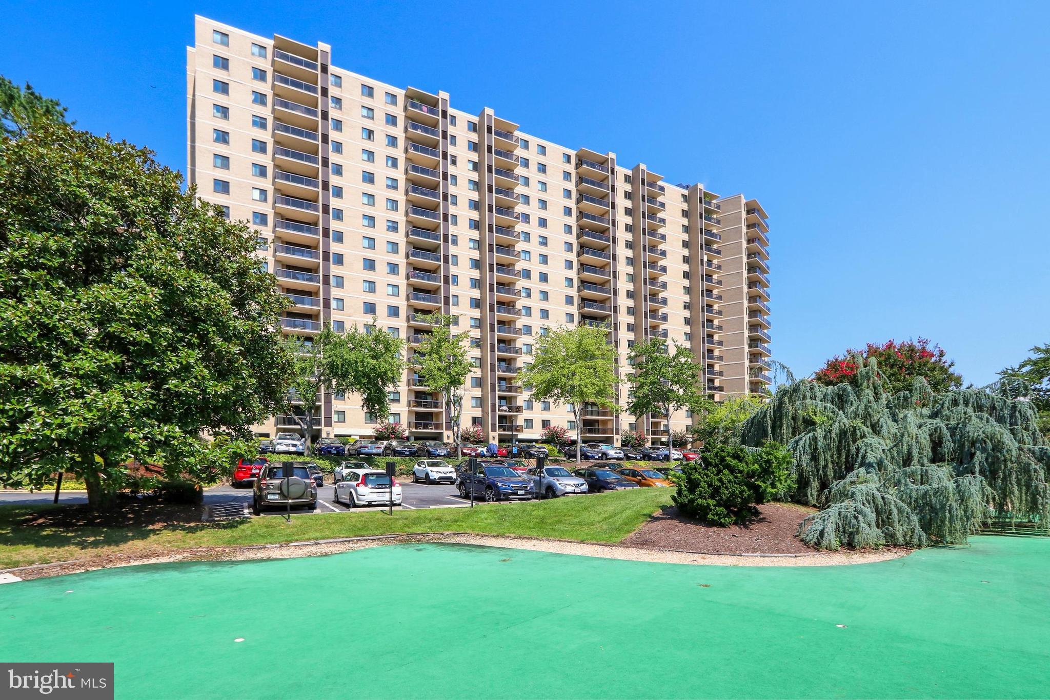 WATERGATE AT LANDMARK - Residential