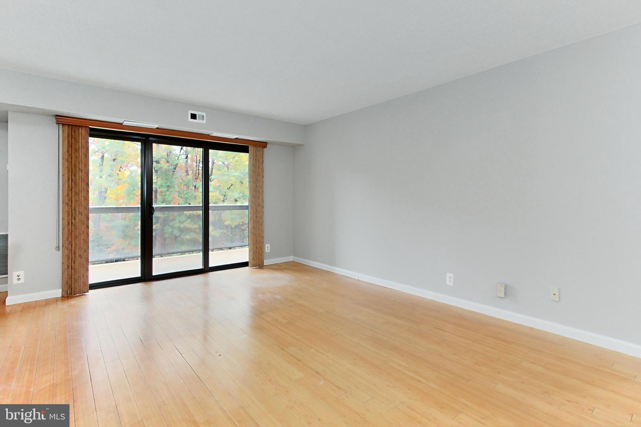 WATERGATE AT LANDMARK - Residential