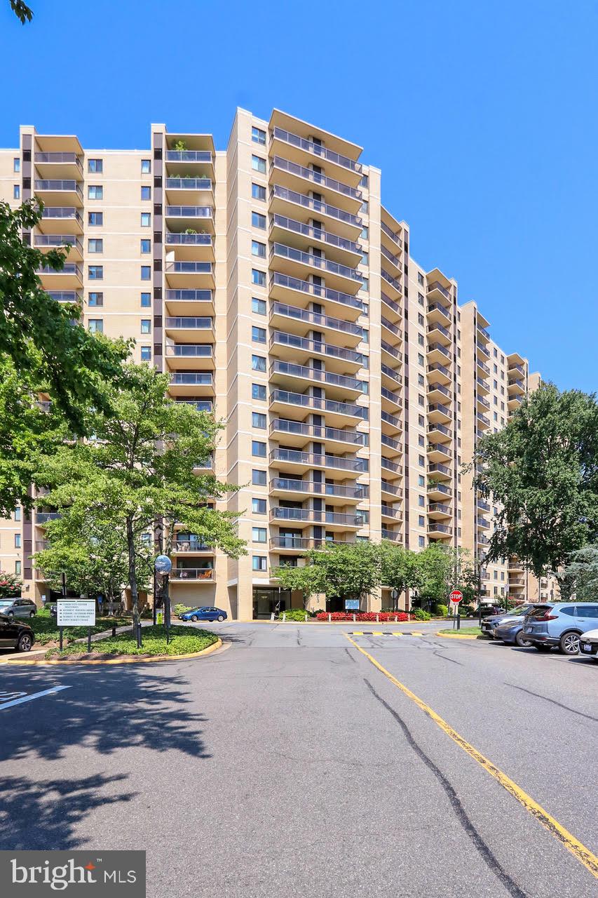 WATERGATE AT LANDMARK - Residential