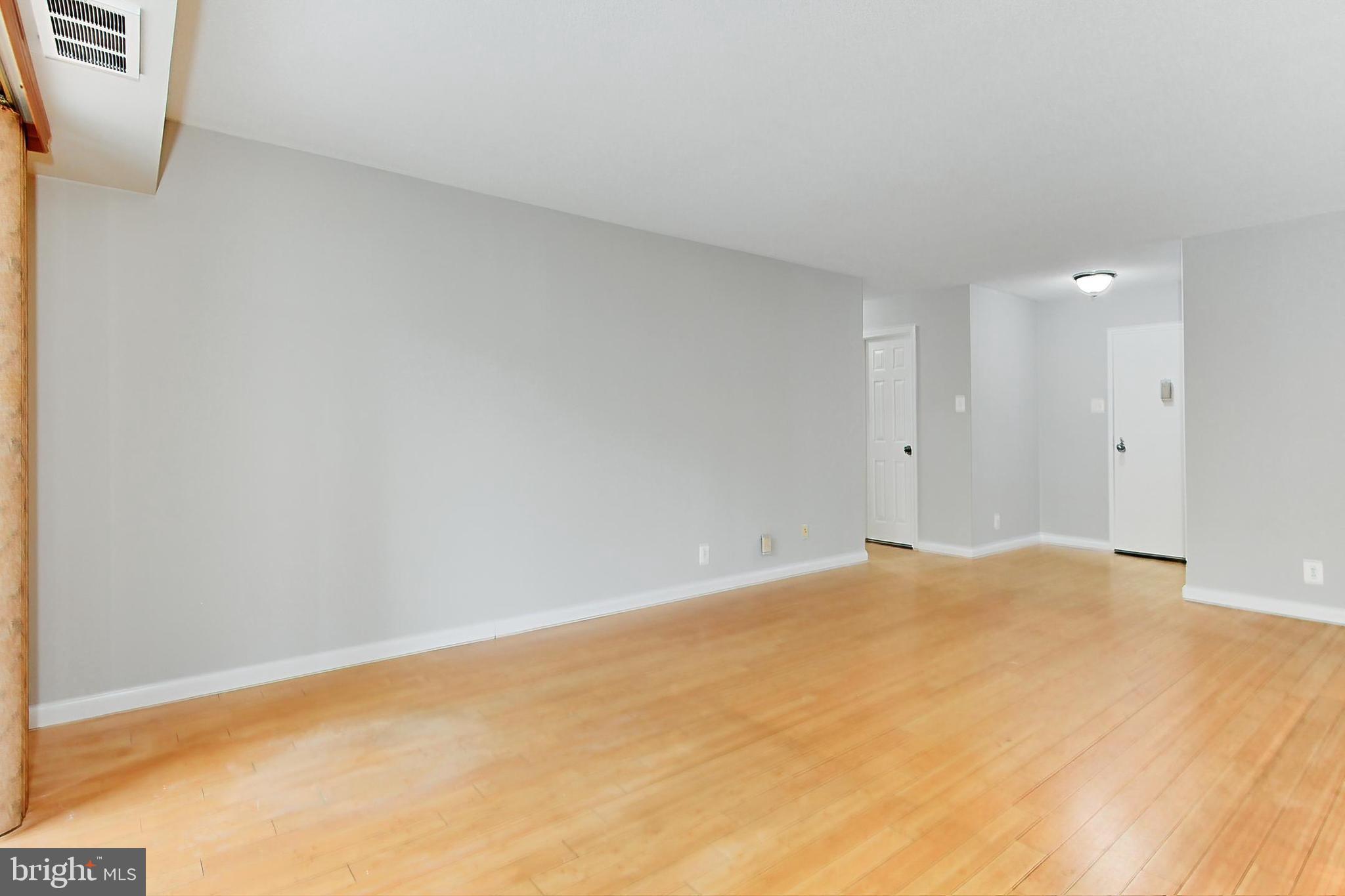 WATERGATE AT LANDMARK - Residential