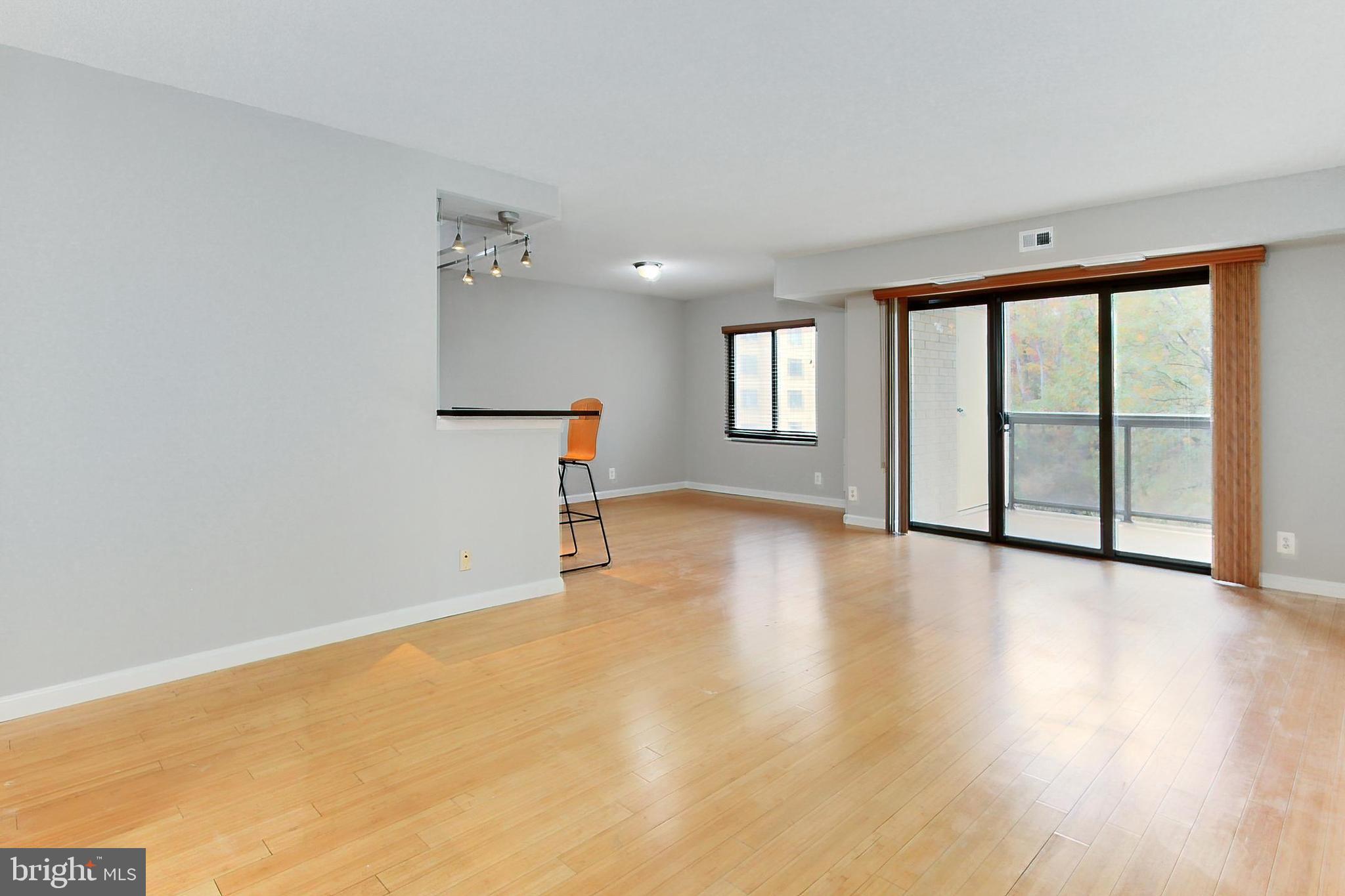 WATERGATE AT LANDMARK - Residential