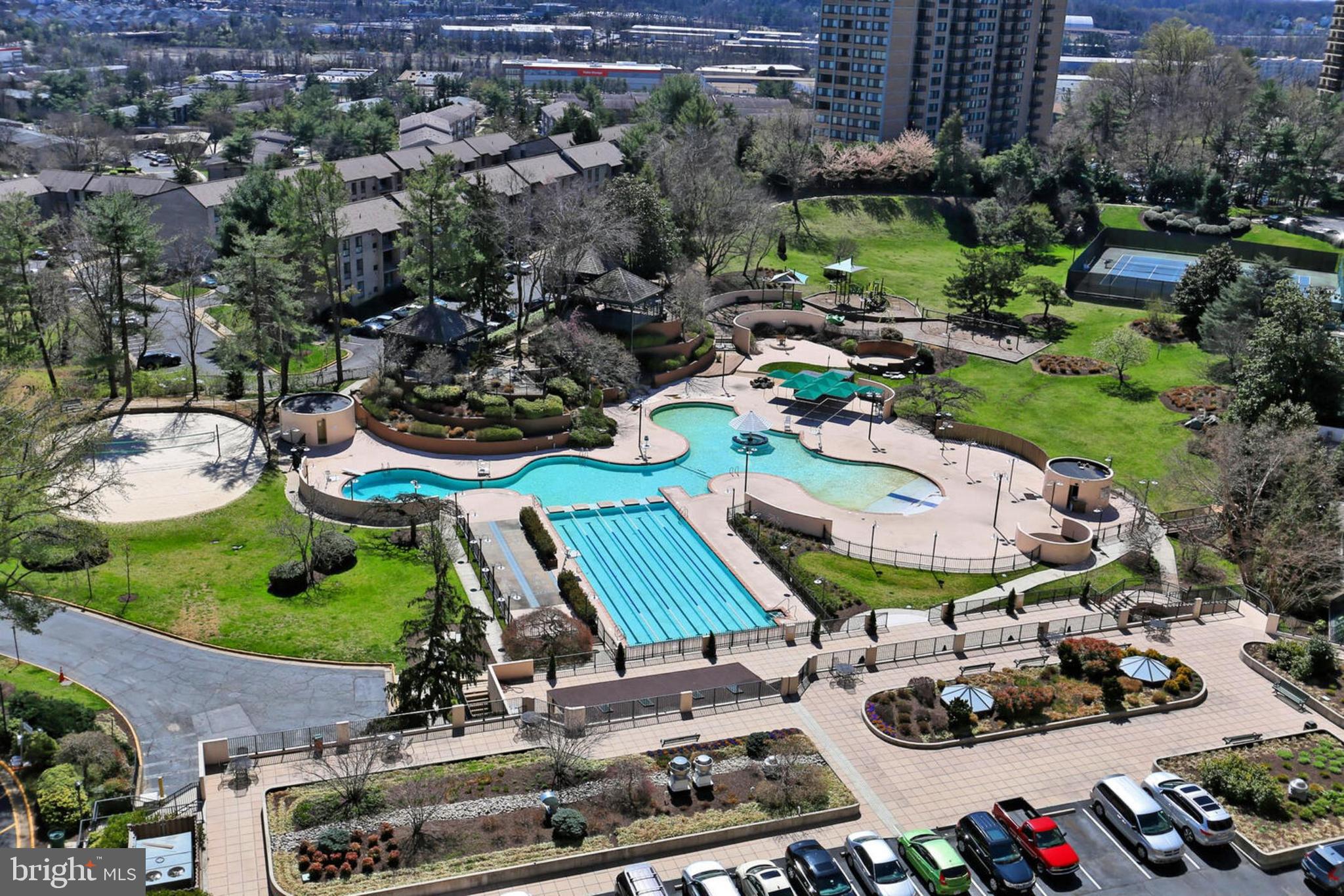 WATERGATE AT LANDMARK - Residential