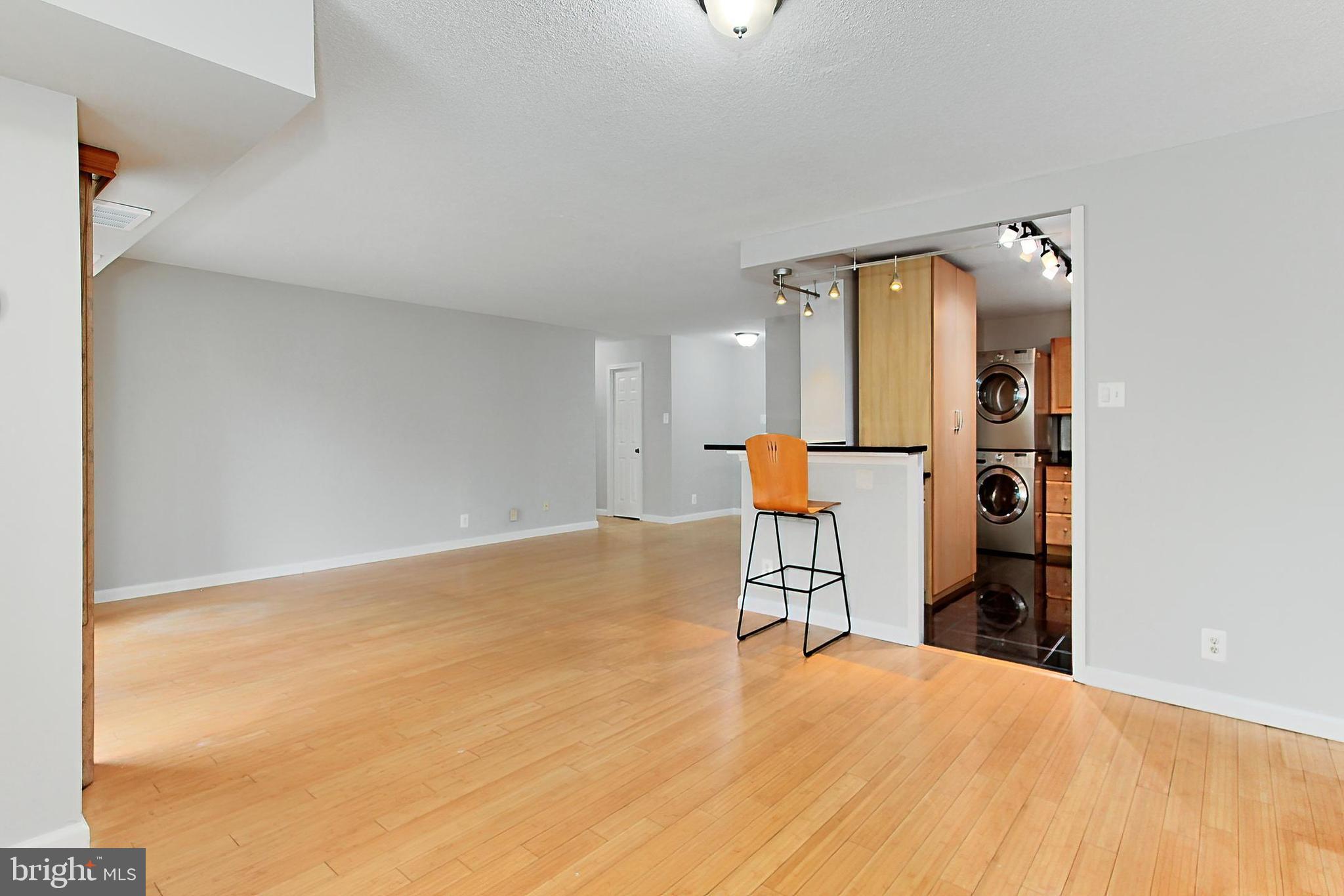 WATERGATE AT LANDMARK - Residential