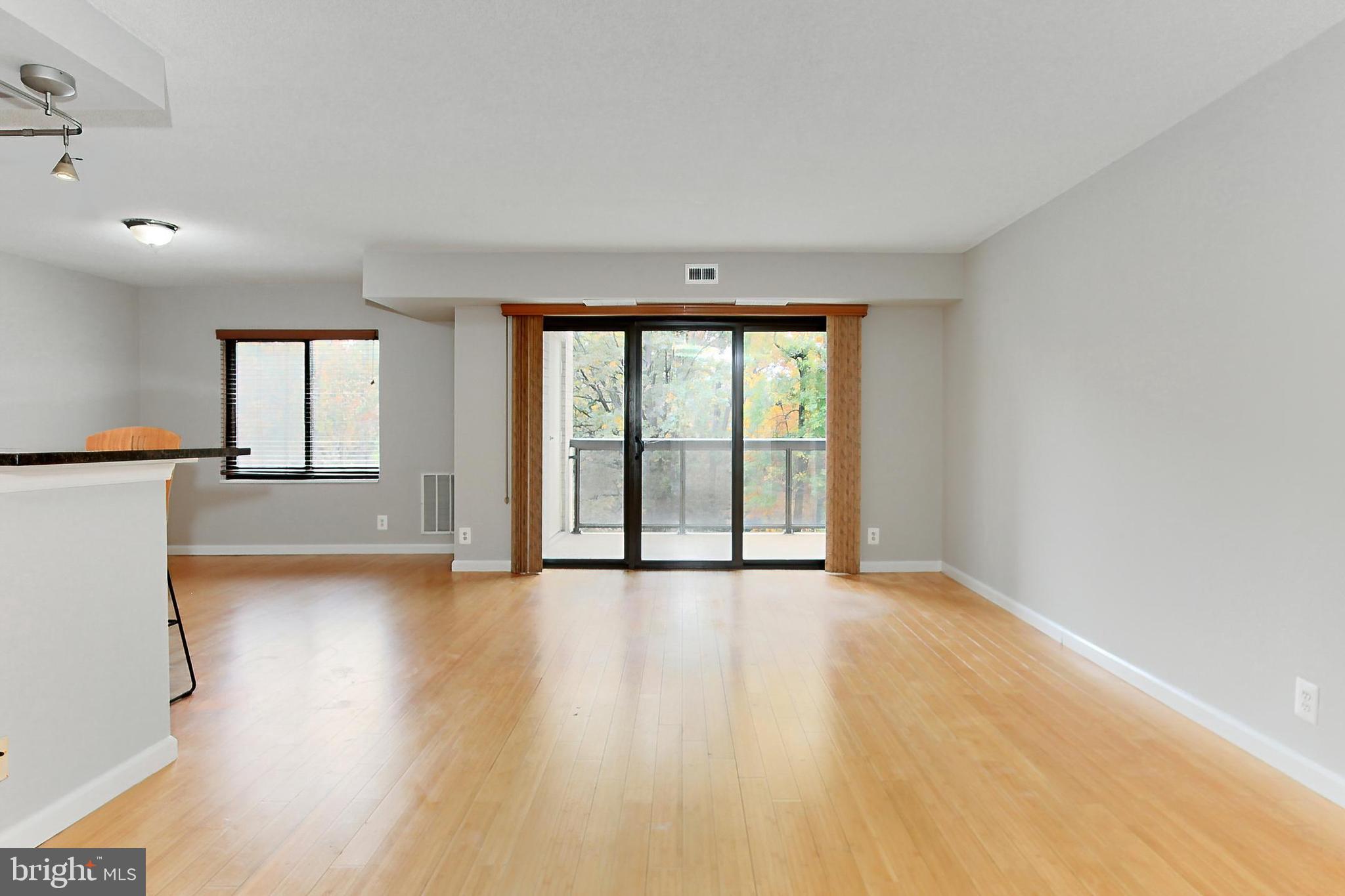 WATERGATE AT LANDMARK - Residential