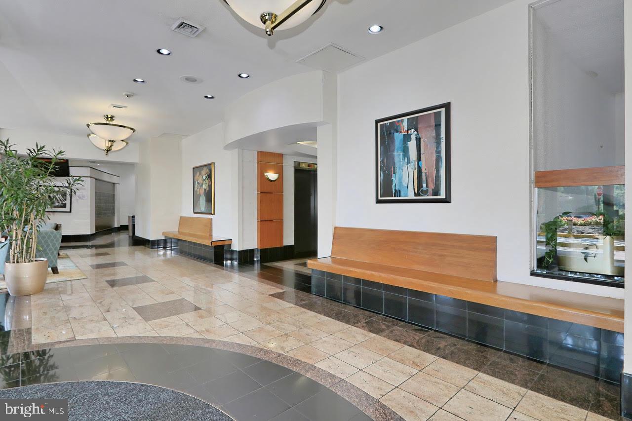 WATERGATE AT LANDMARK - Residential