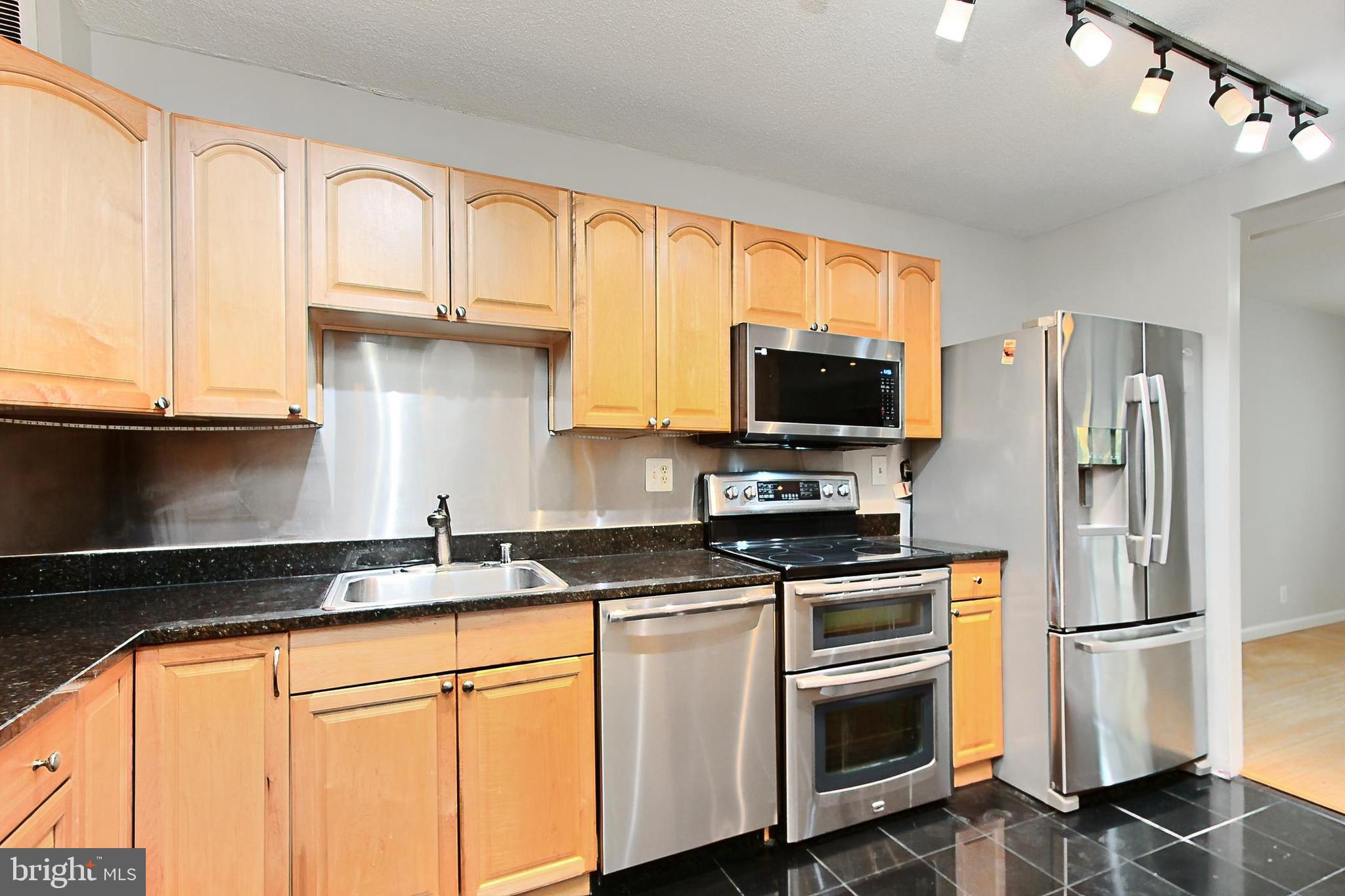 WATERGATE AT LANDMARK - Residential