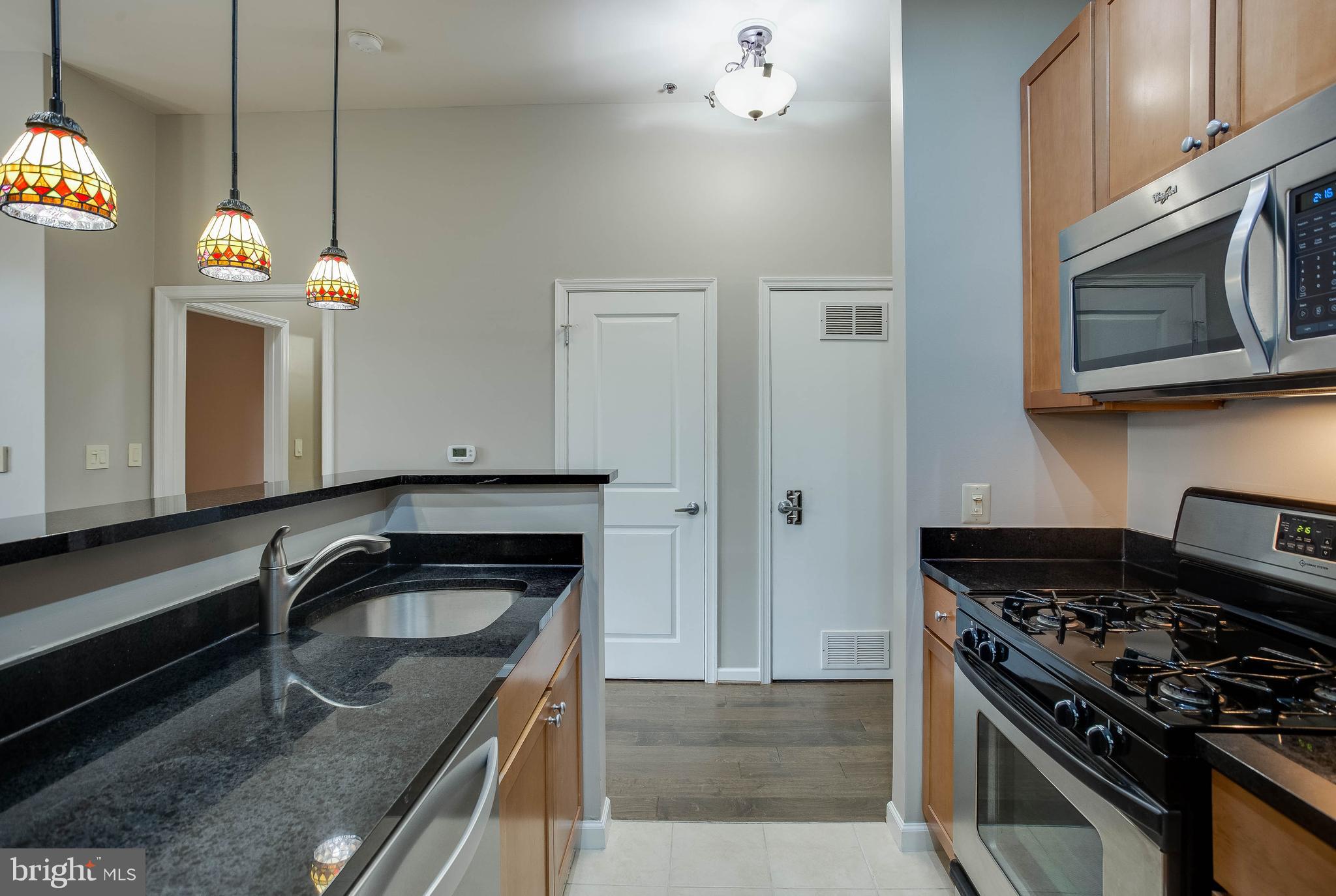 THE ROYALTON - Residential