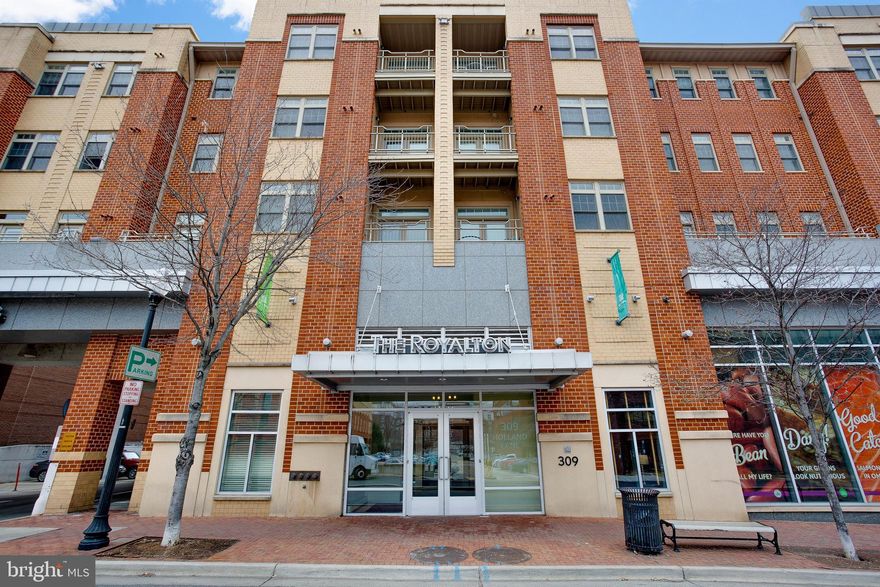 Very rare opportunity for 1BR with Den/Office in Old Towne Alexandria. Close to Kings St Metro station amid restaurants, cafes and shopping; located above Whole Foods. Exceptionally quiet corner unit with private balcony overlooking courtyard. New paint and wood floors, 10' ceilings, custom walk-in closet, SS & granite counters, underground parking space and extra storage included. Fitness room, game room, and meeting area, secure entrance into luxurious lobby. Low condo fee includes gas heating and cooking!