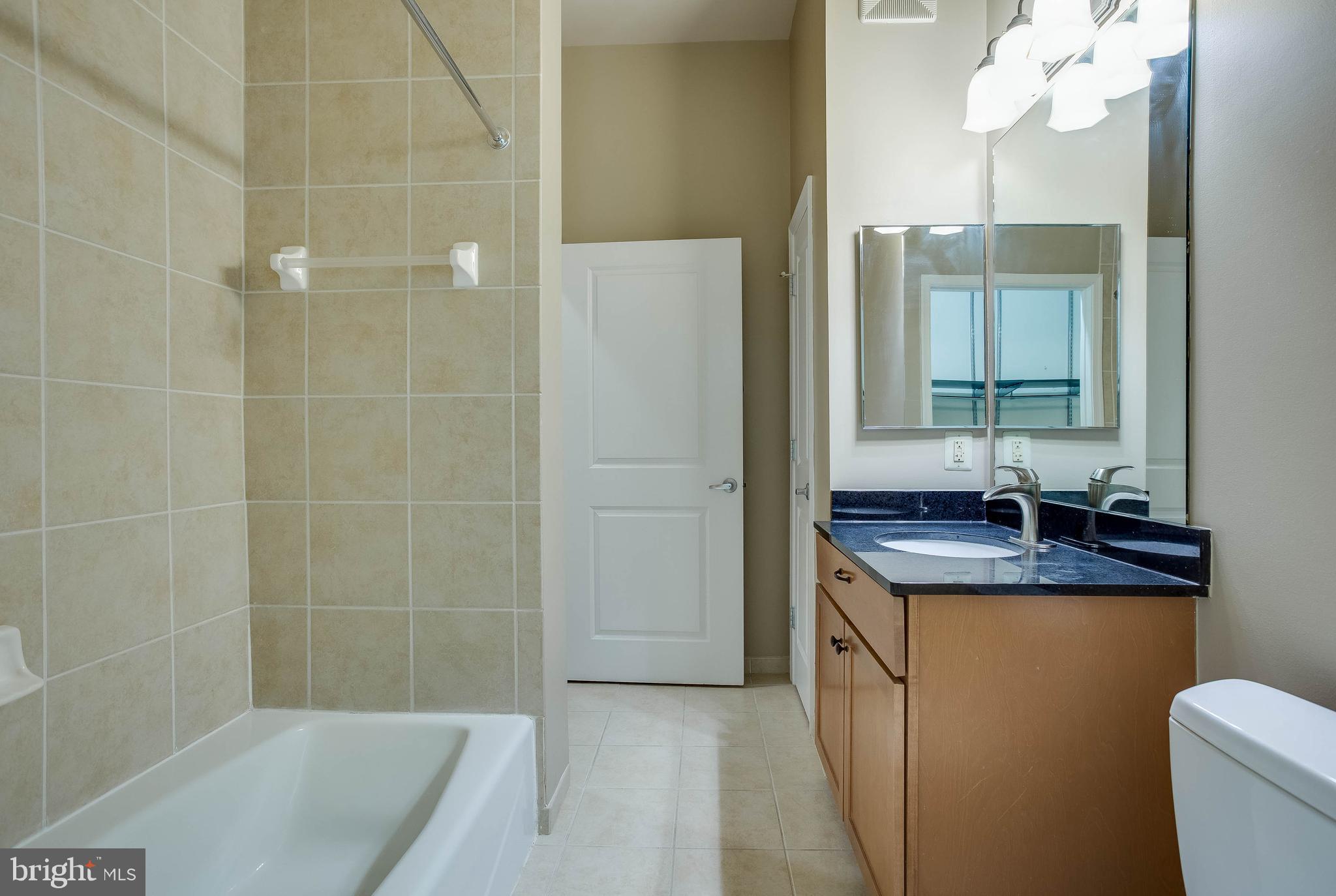 THE ROYALTON - Residential