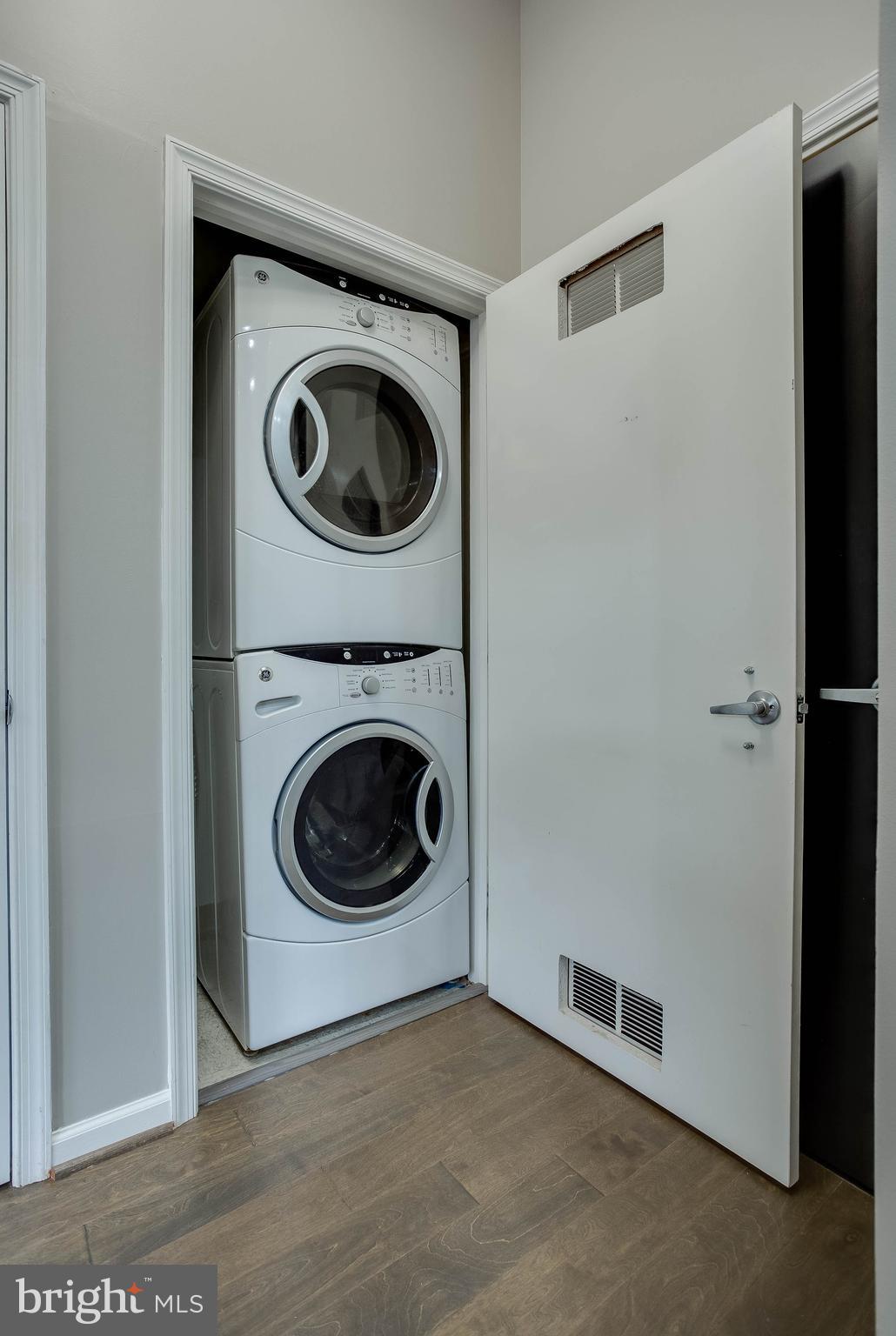 THE ROYALTON - Residential