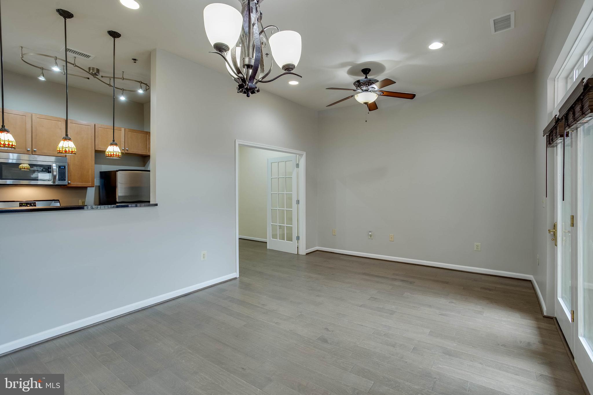 THE ROYALTON - Residential