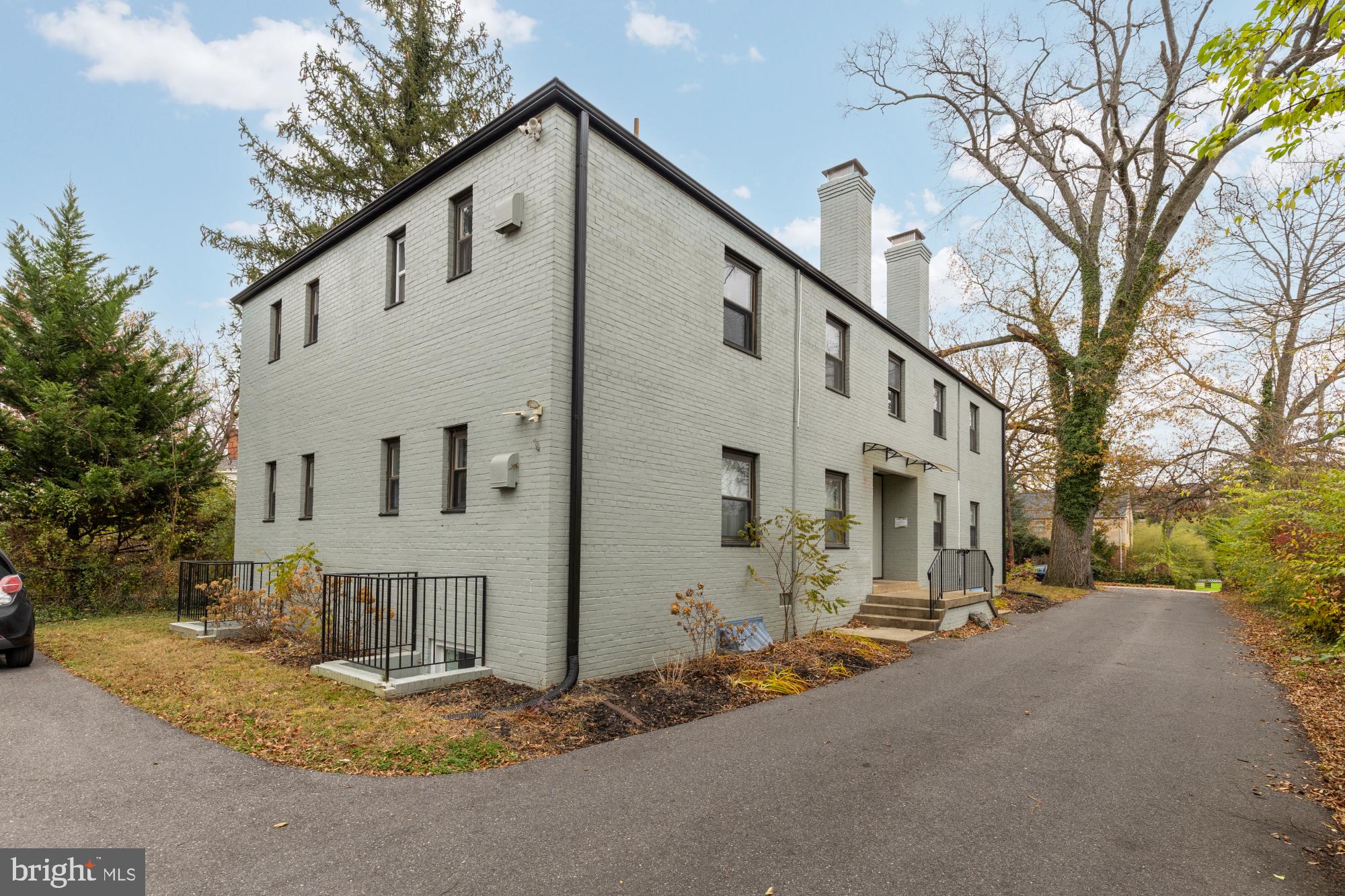 COLLEGE PARK - Residential Income