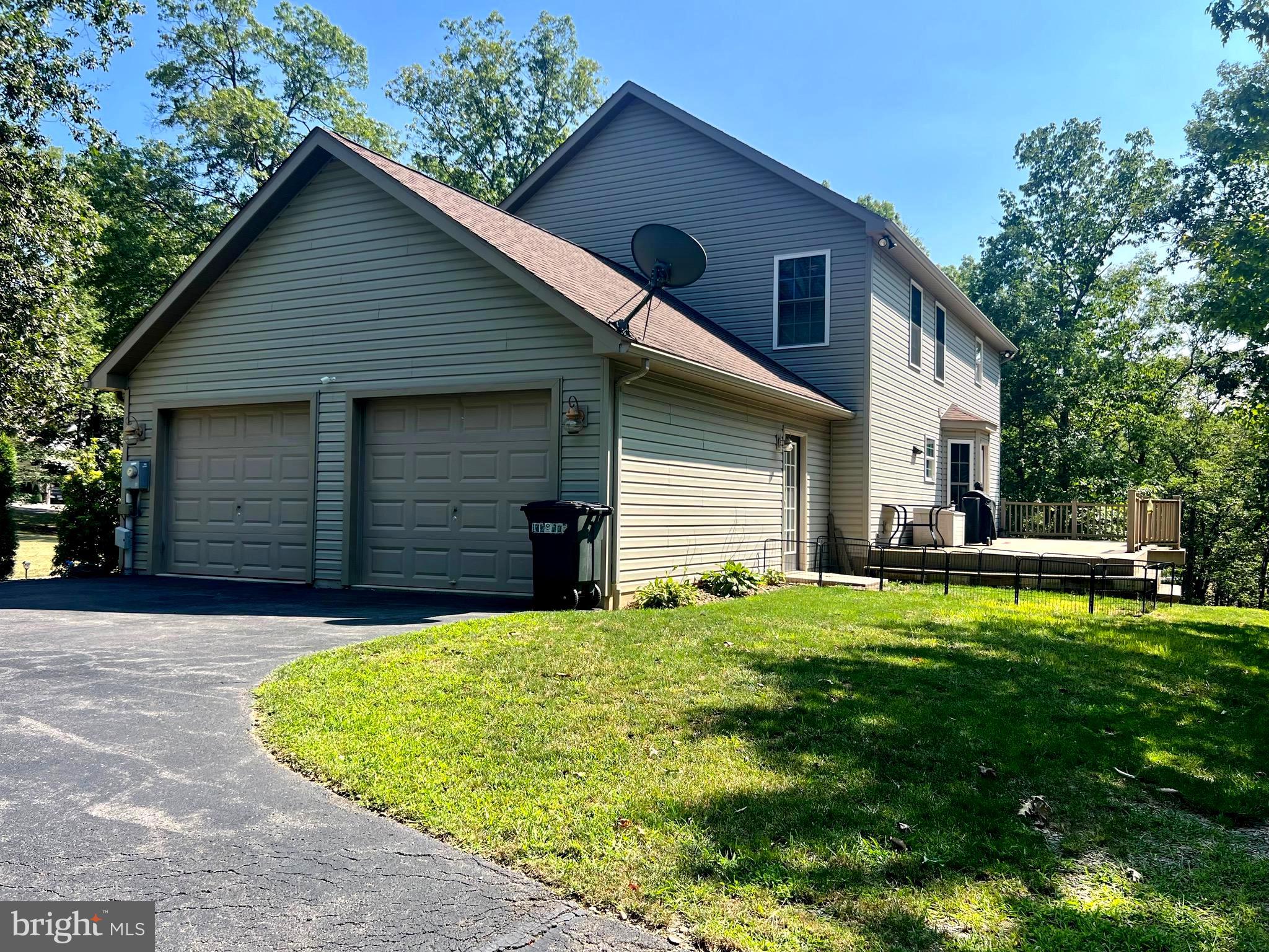 COLONIAL HEIGHTS - Residential