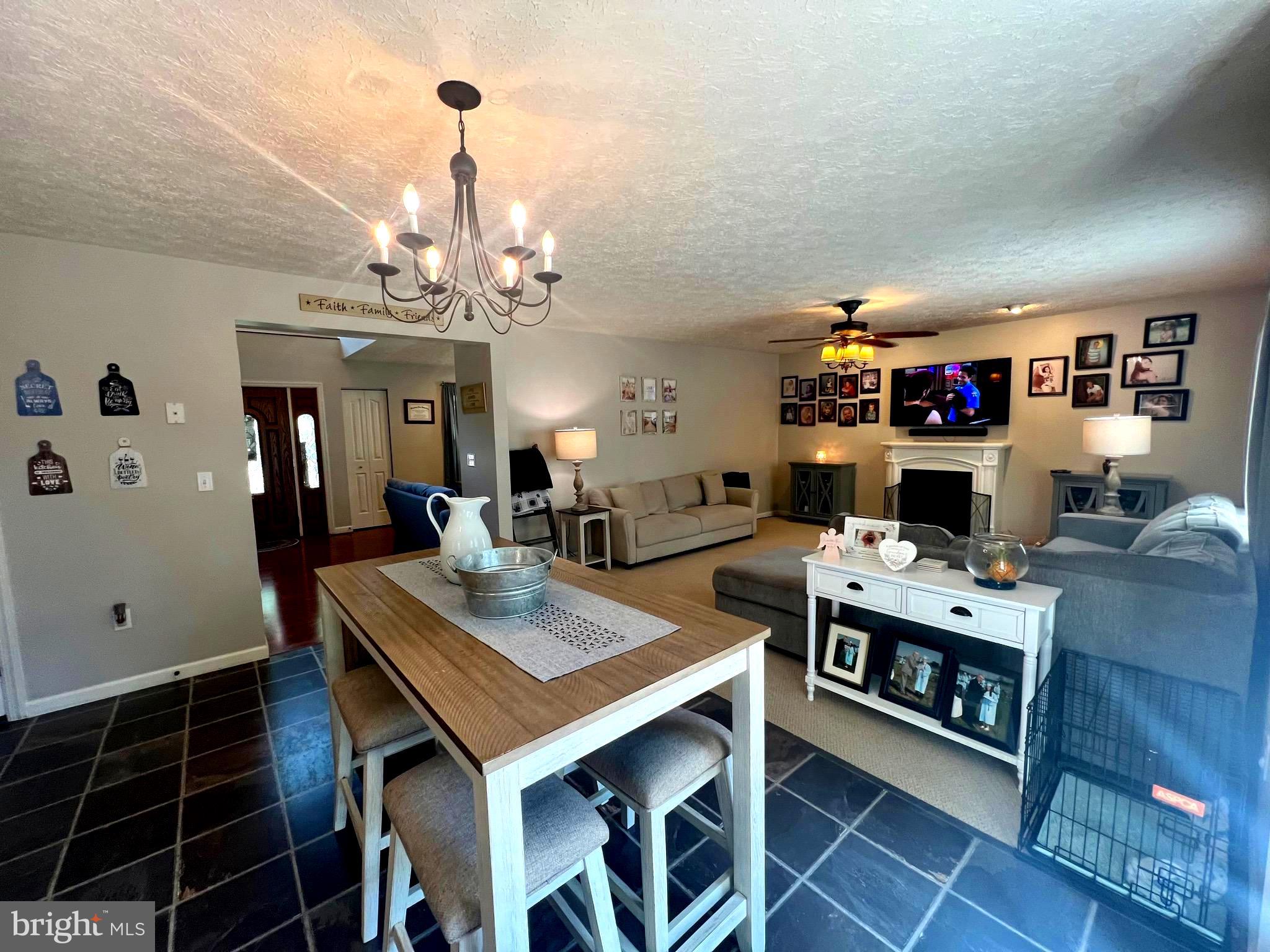 COLONIAL HEIGHTS - Residential