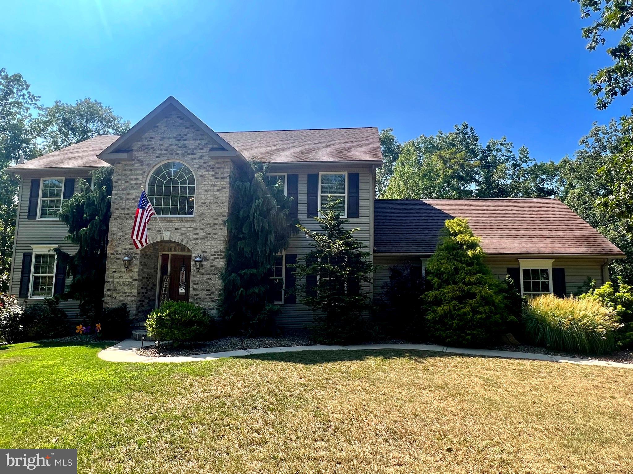 COLONIAL HEIGHTS - Residential