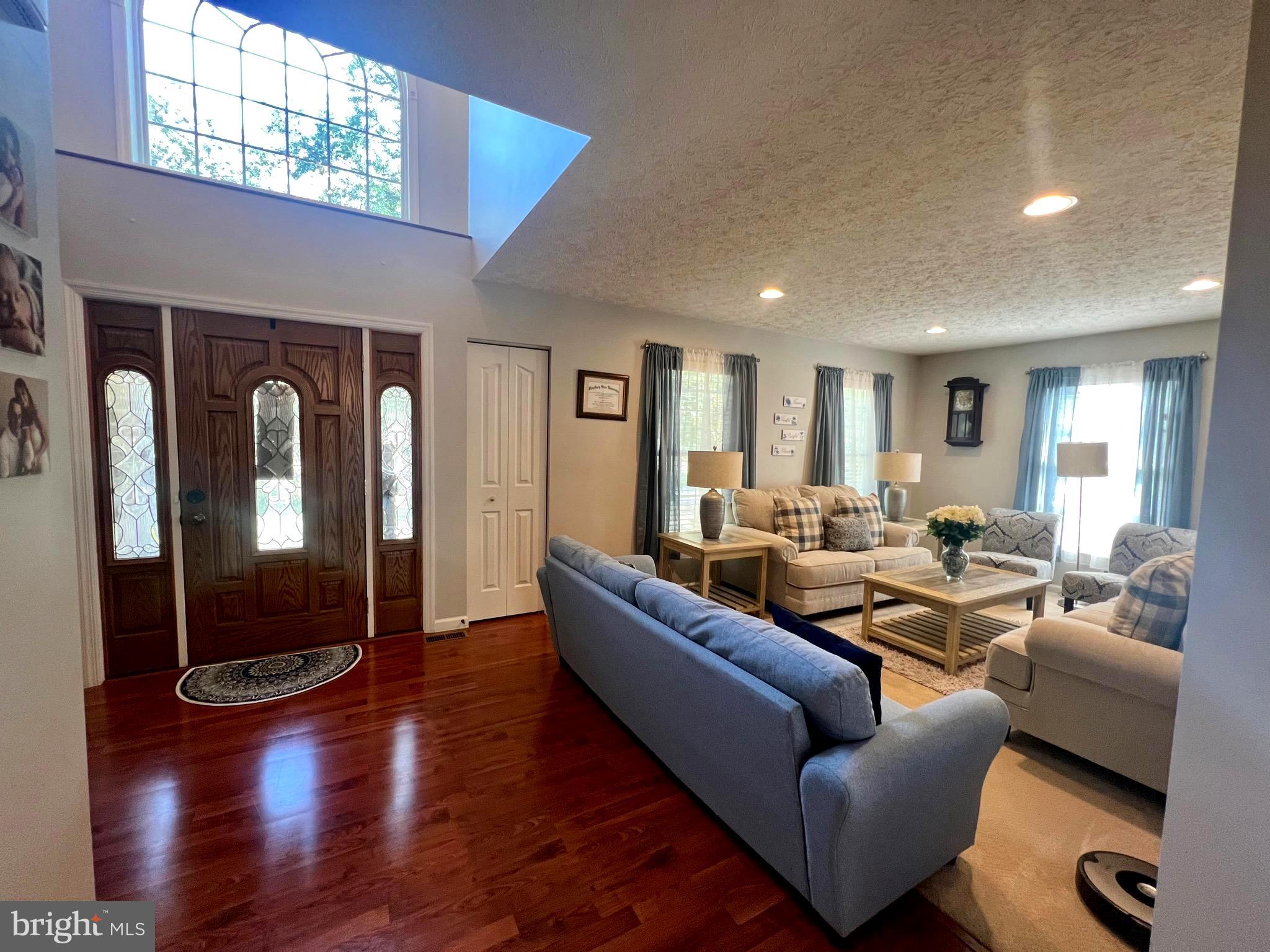 COLONIAL HEIGHTS - Residential