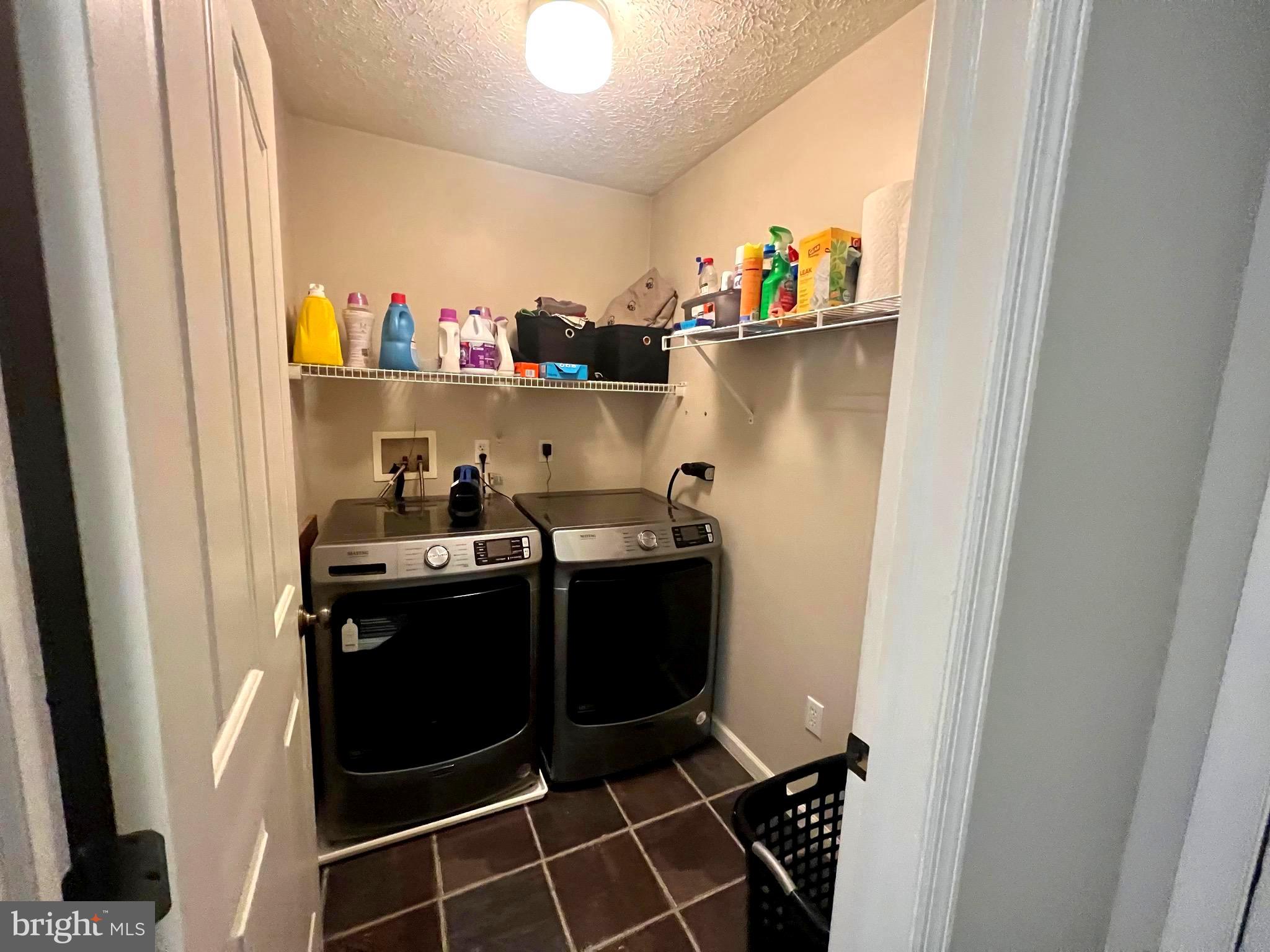 COLONIAL HEIGHTS - Residential