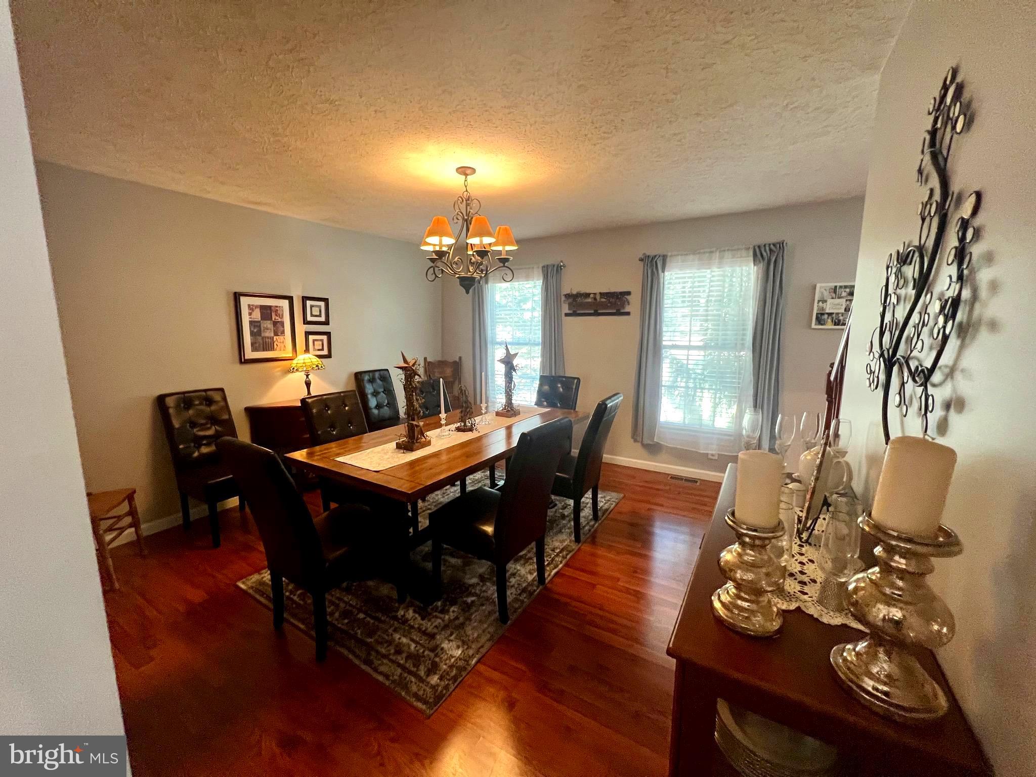 COLONIAL HEIGHTS - Residential