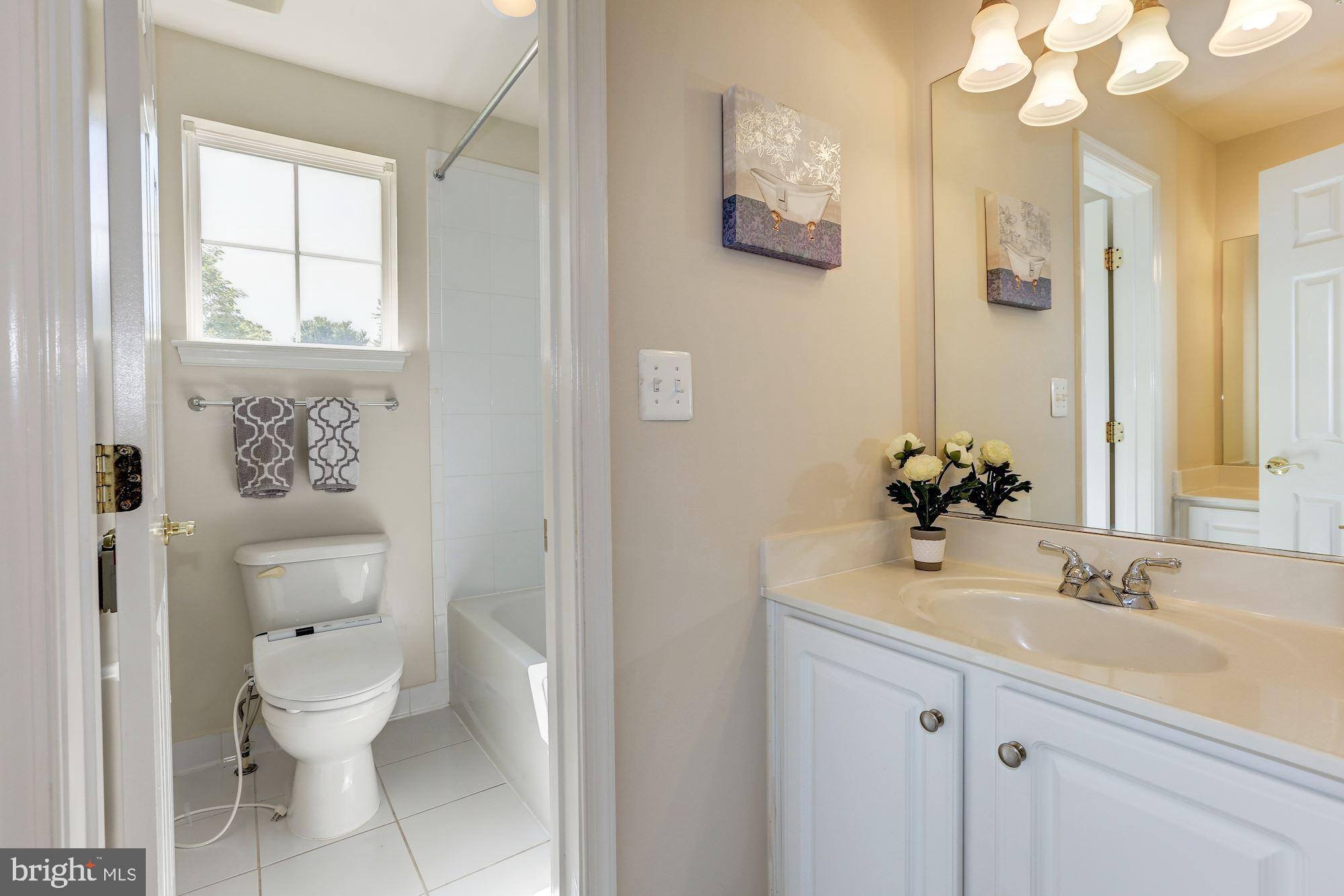 LINCOLN TERRACE - Residential Lease