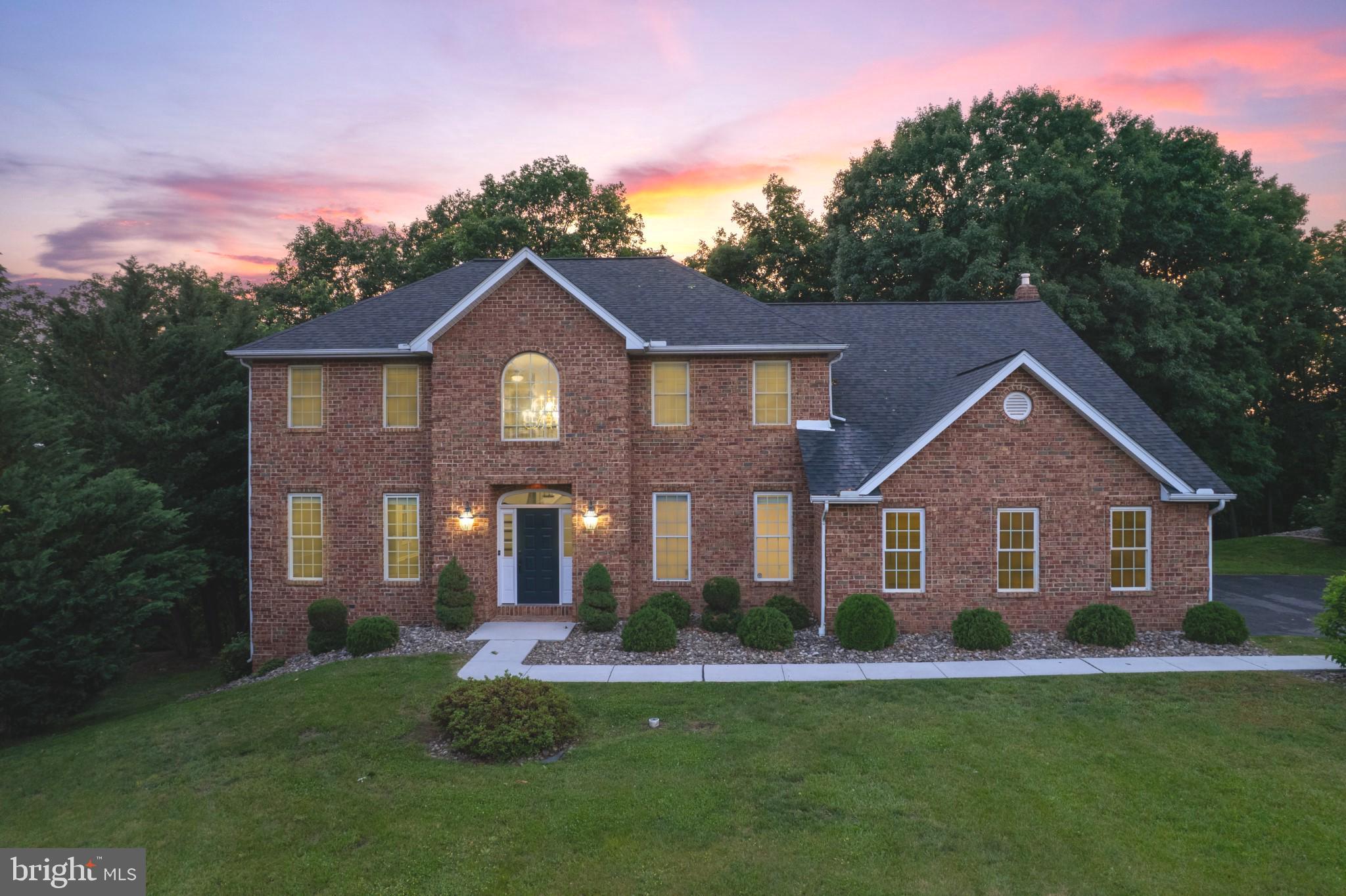 2384 CASTLEGREEN DRIVE