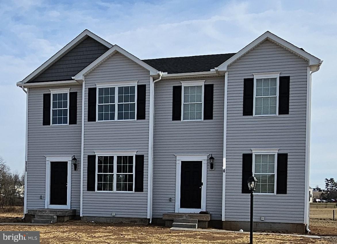 KINGS COURT AT BROWNSTONE - Residential