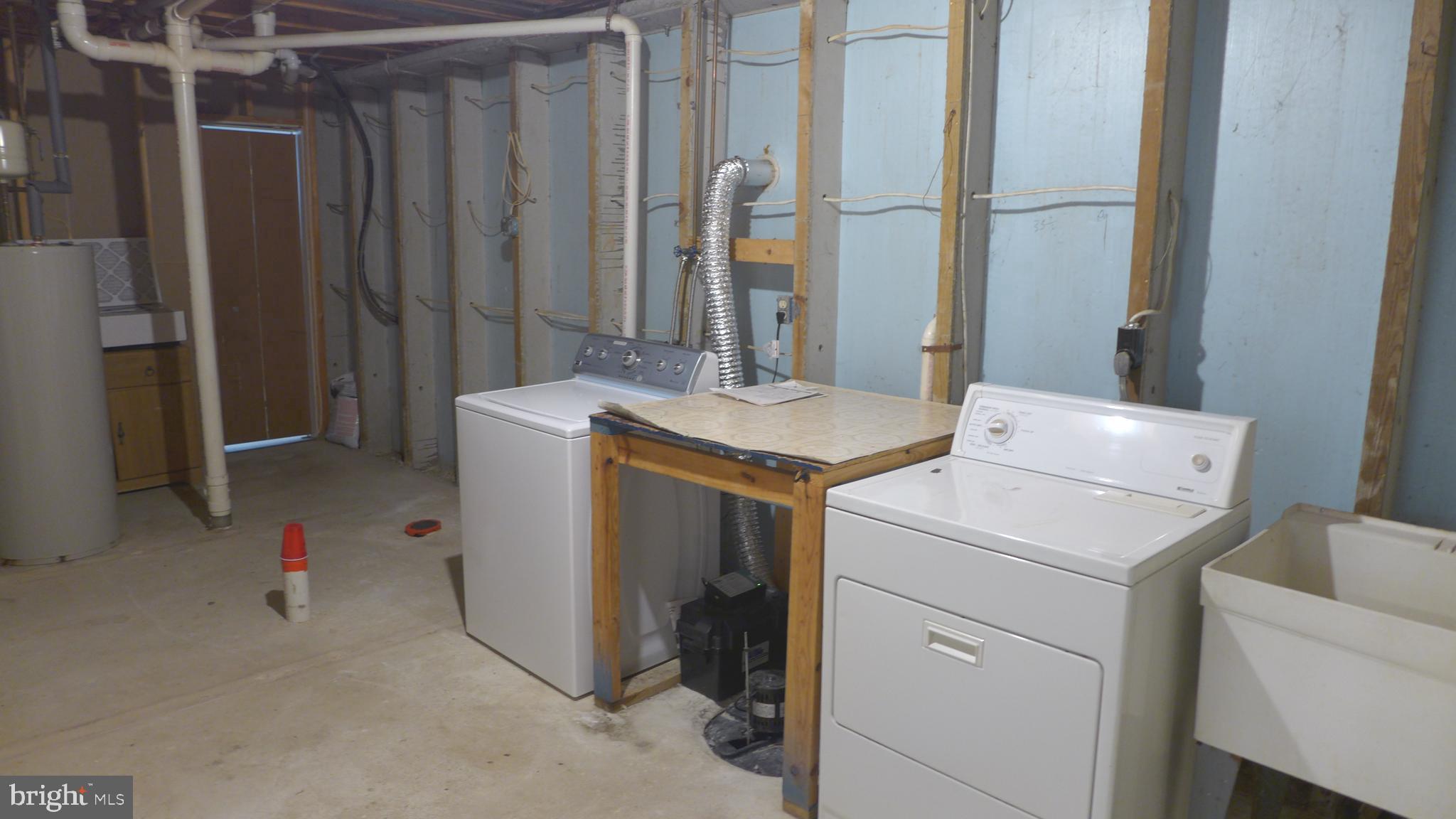 FOREST GREENS - Residential Lease