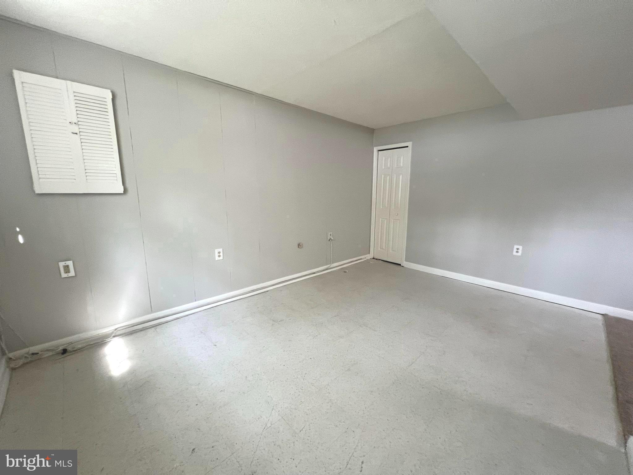 FOREST GREENS - Residential Lease