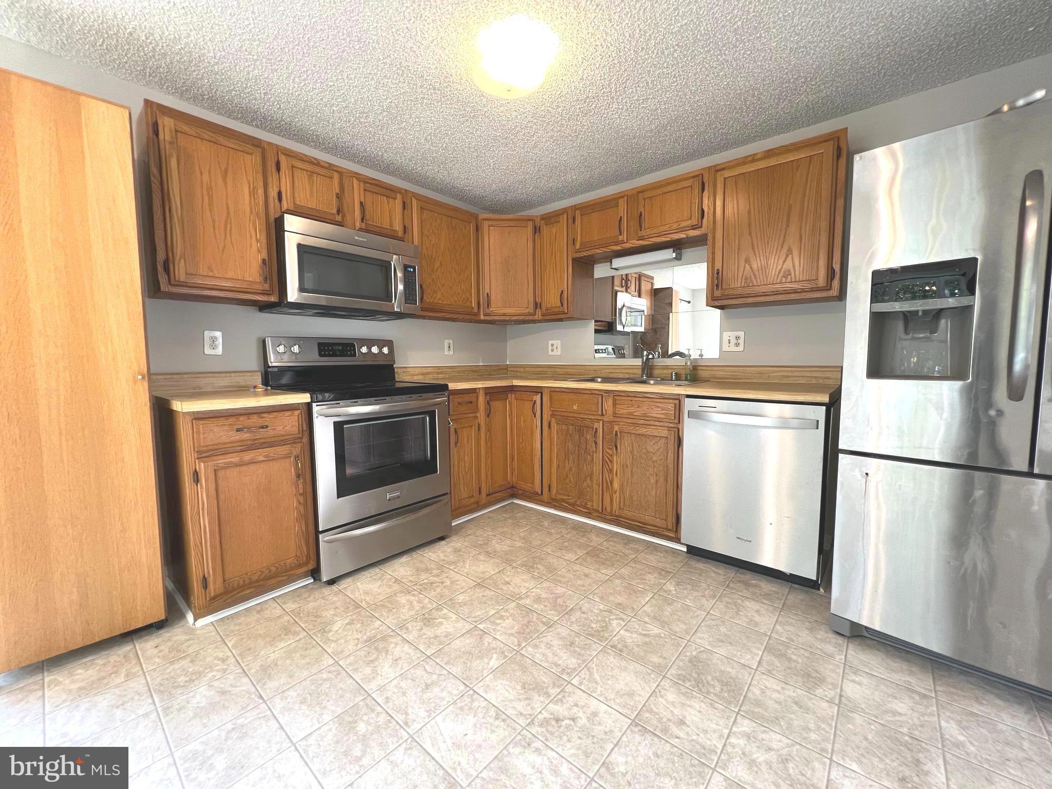 FOREST GREENS - Residential Lease