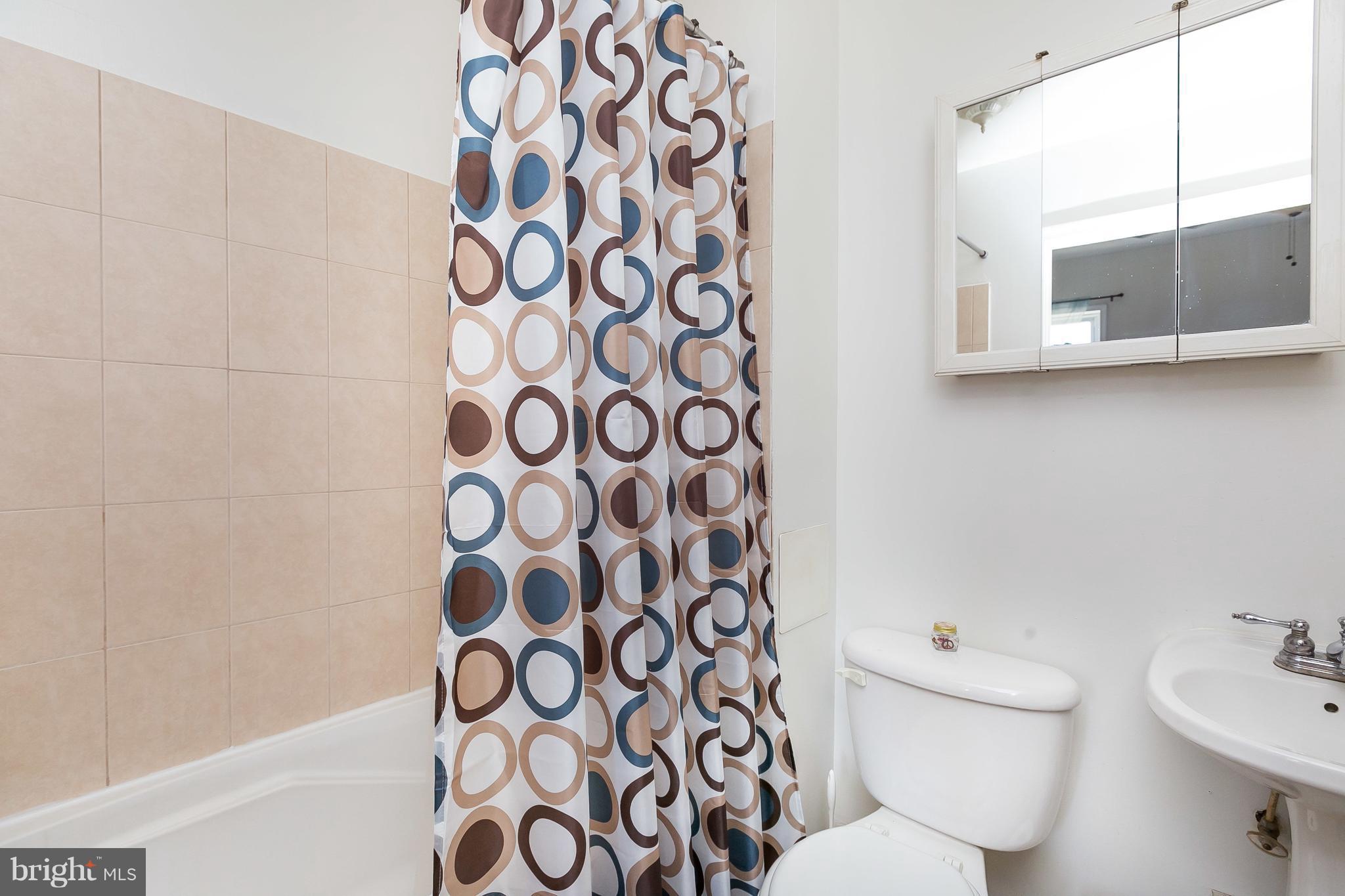 WASHINGTON VILLAGE - Residential