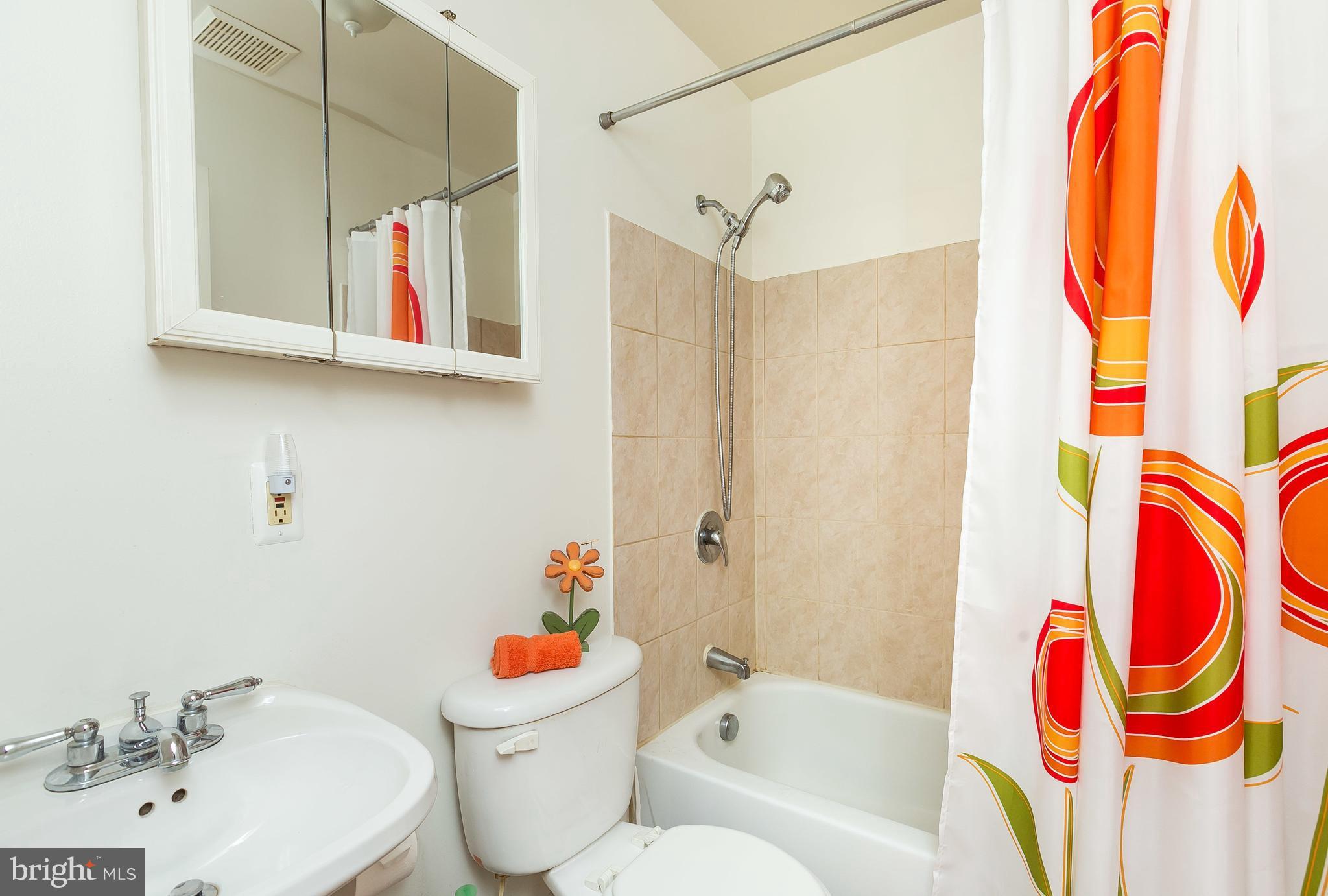 WASHINGTON VILLAGE - Residential