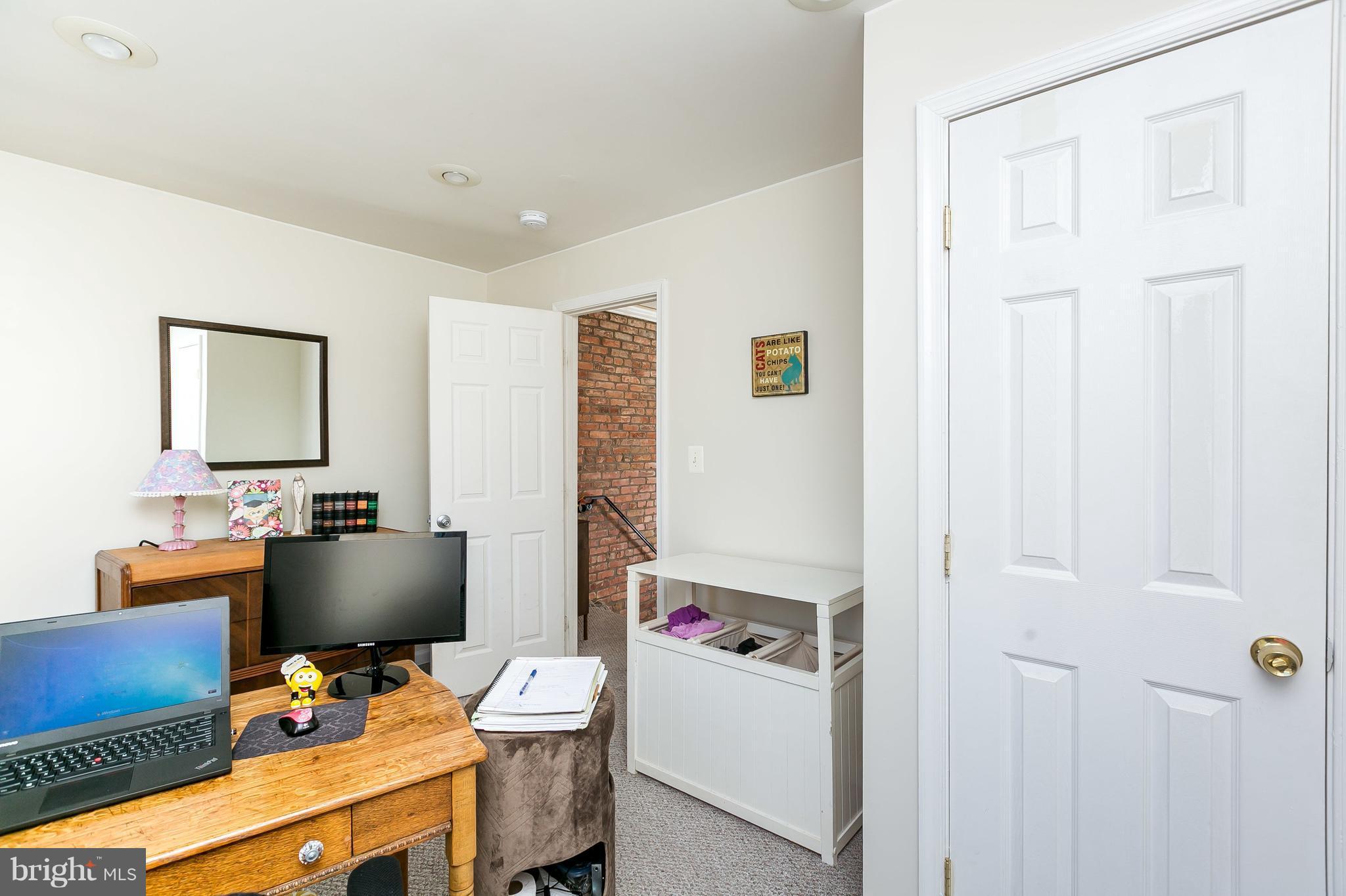 WASHINGTON VILLAGE - Residential