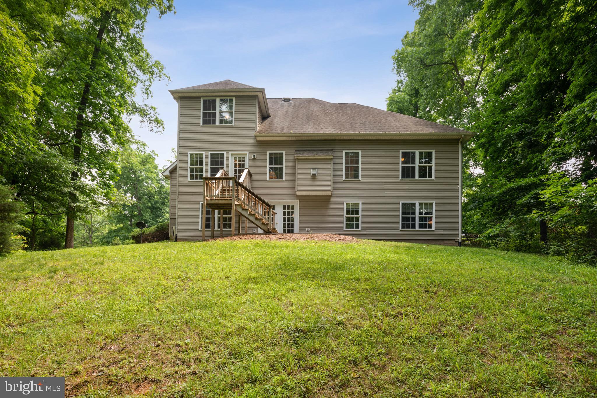 JAMESTOWN ESTATES - Residential