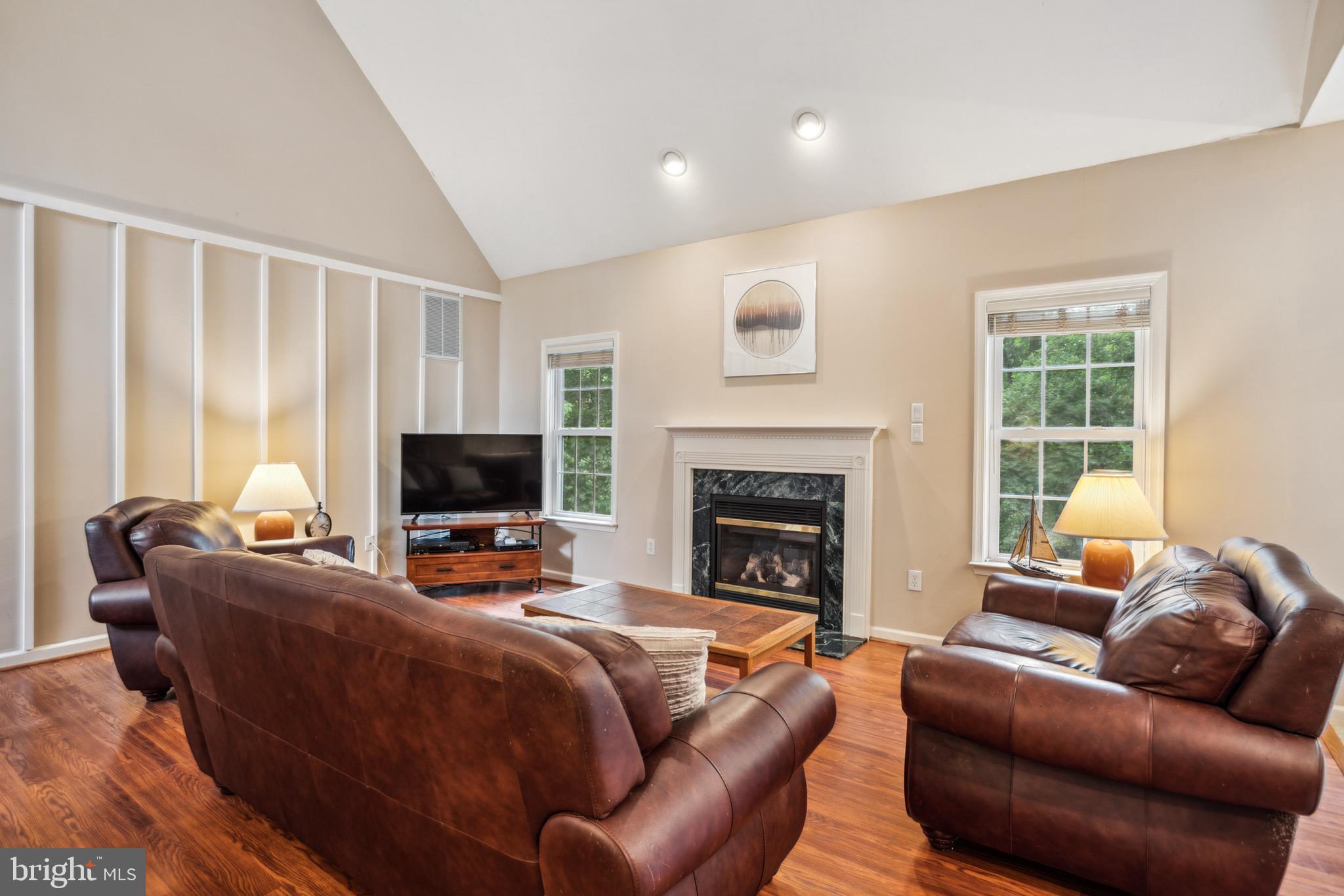 JAMESTOWN ESTATES - Residential