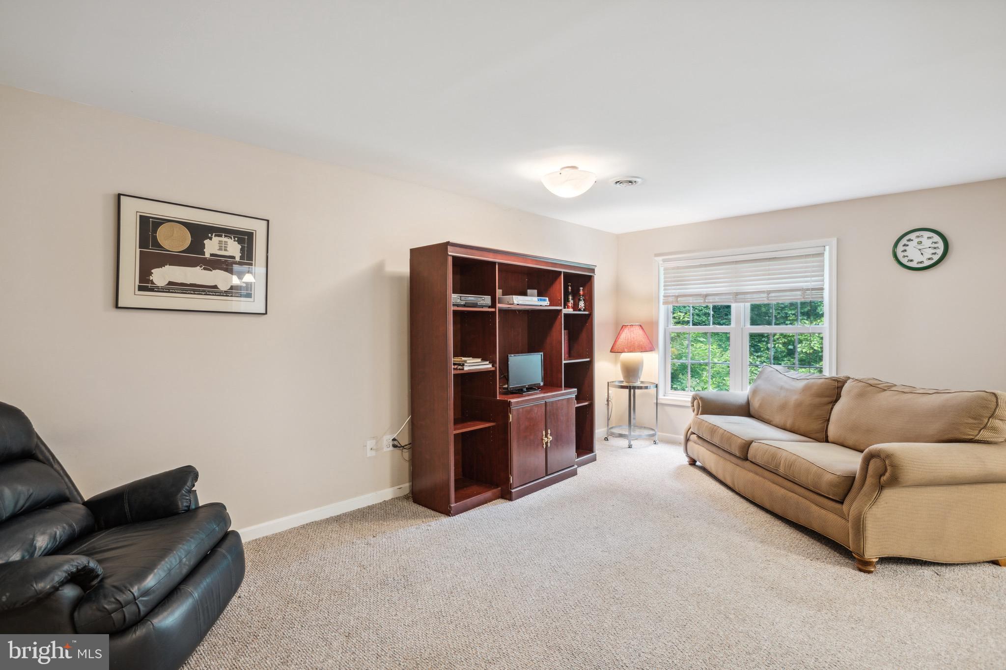 JAMESTOWN ESTATES - Residential