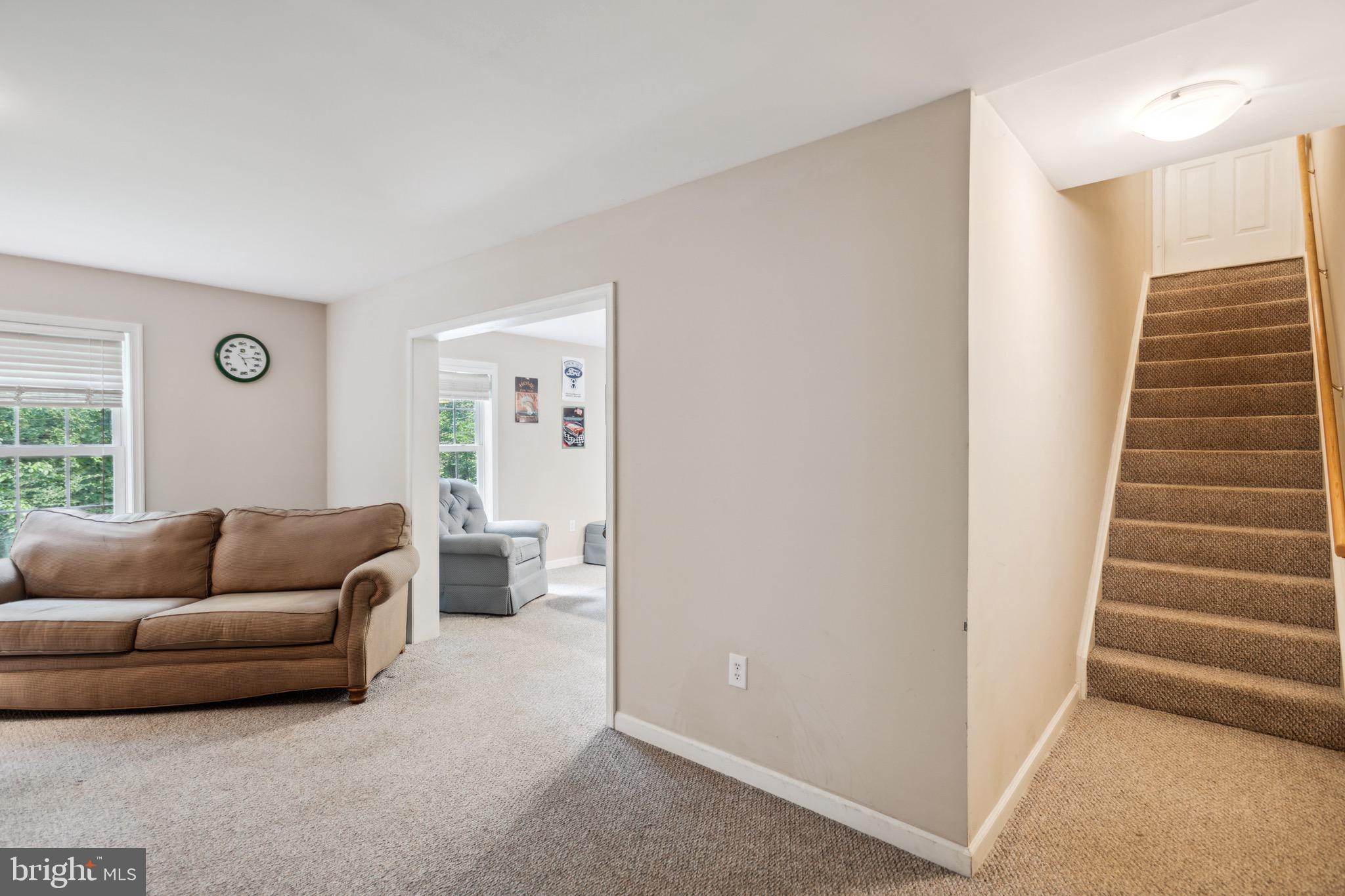 JAMESTOWN ESTATES - Residential