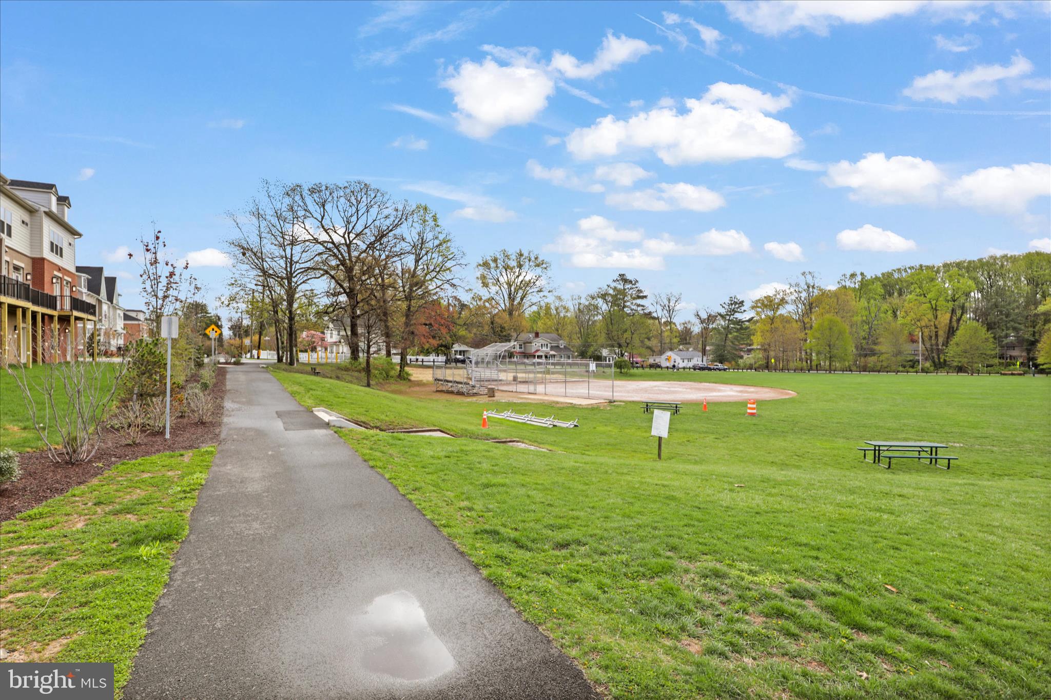 BOULEVARD VI TOWNS - Residential