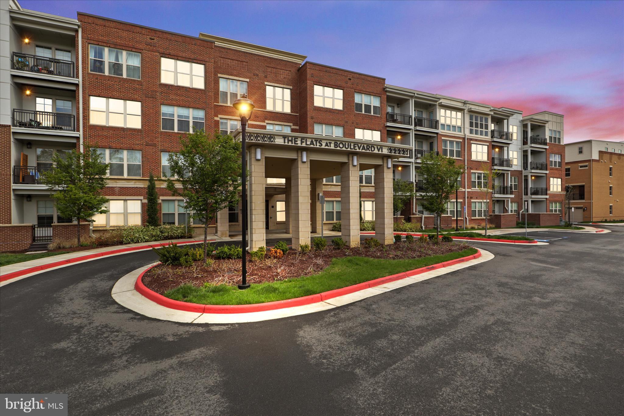 BOULEVARD VI TOWNS - Residential