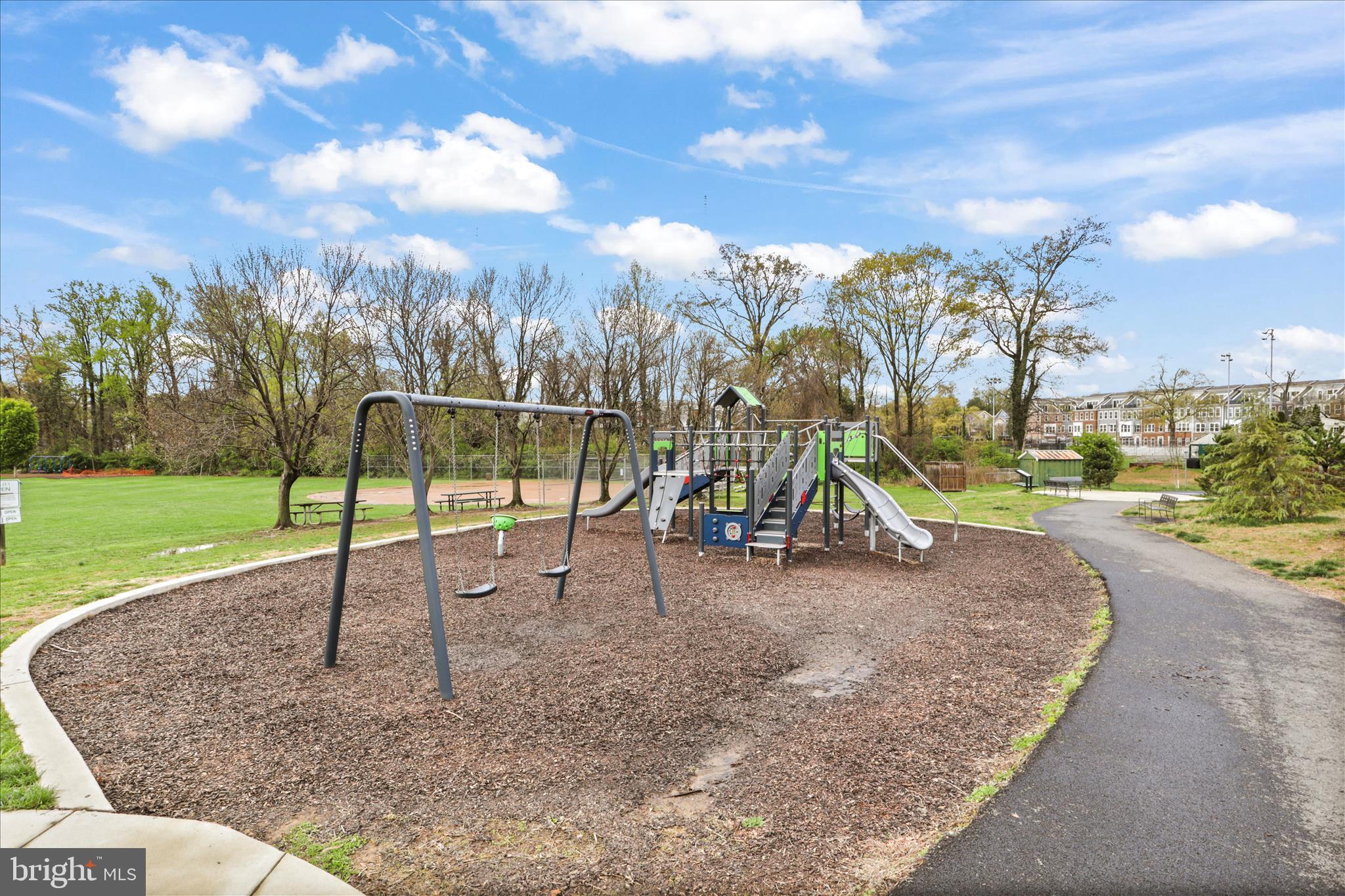 BOULEVARD VI TOWNS - Residential