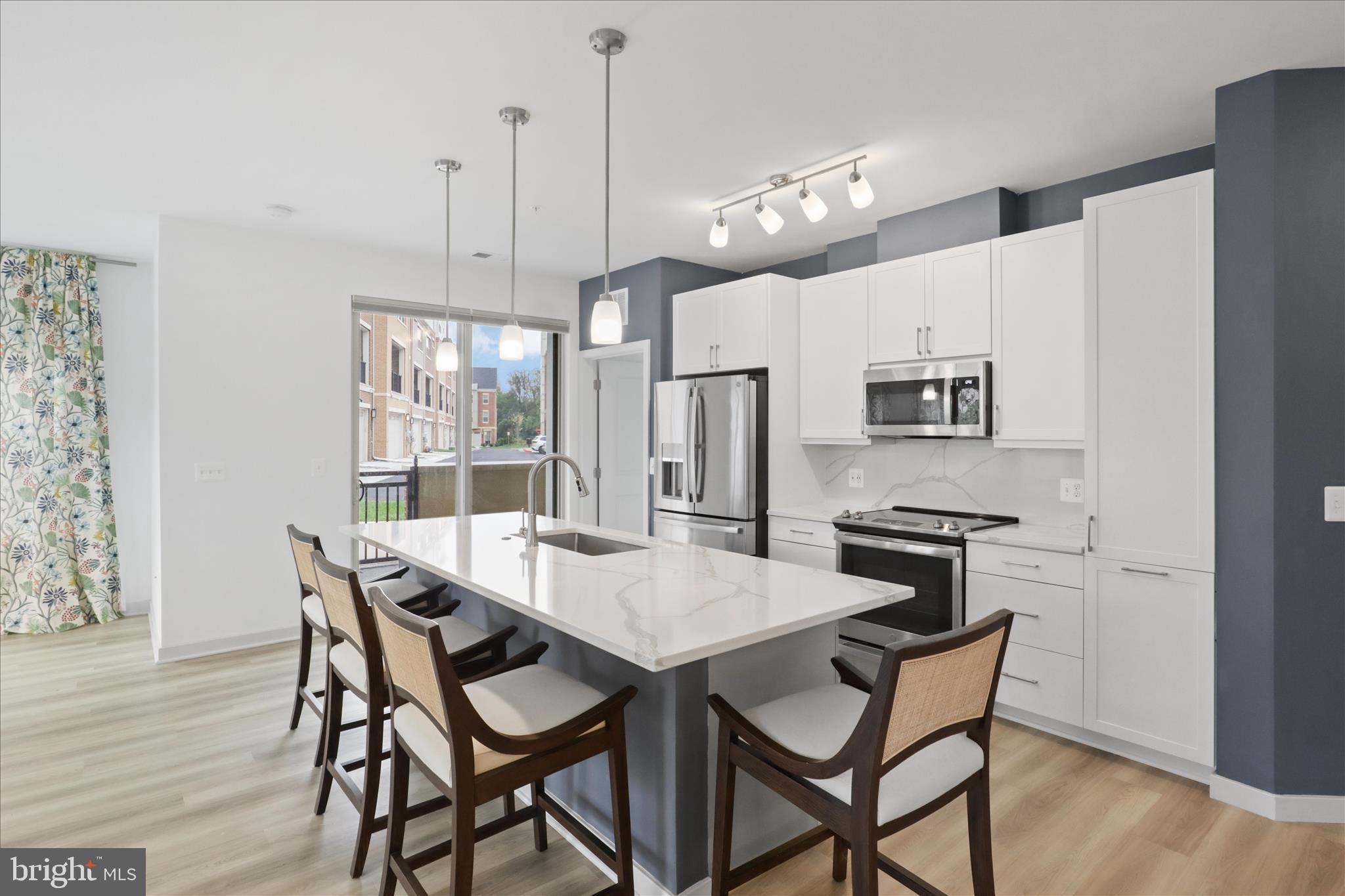 BOULEVARD VI TOWNS - Residential