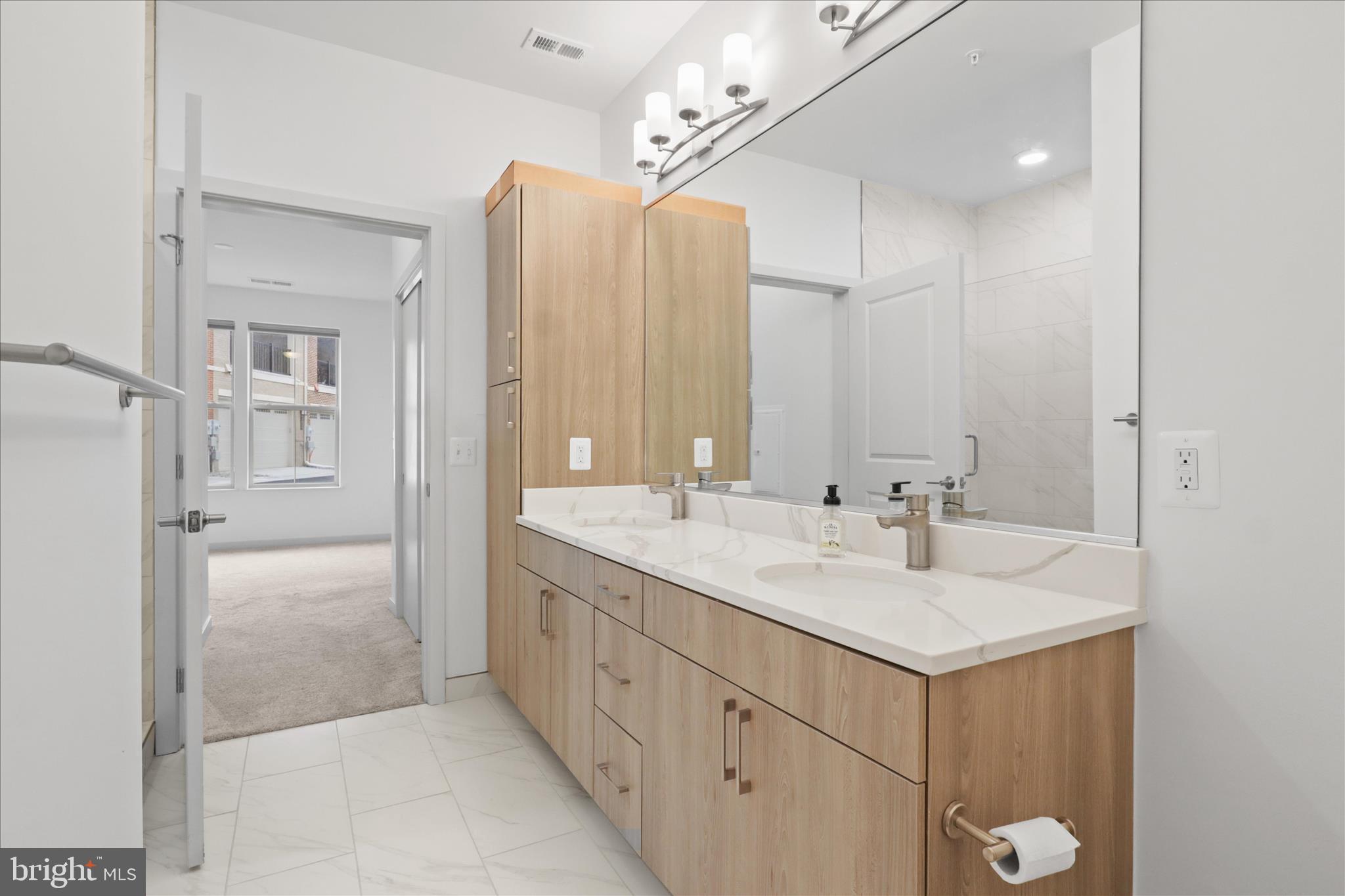 BOULEVARD VI TOWNS - Residential