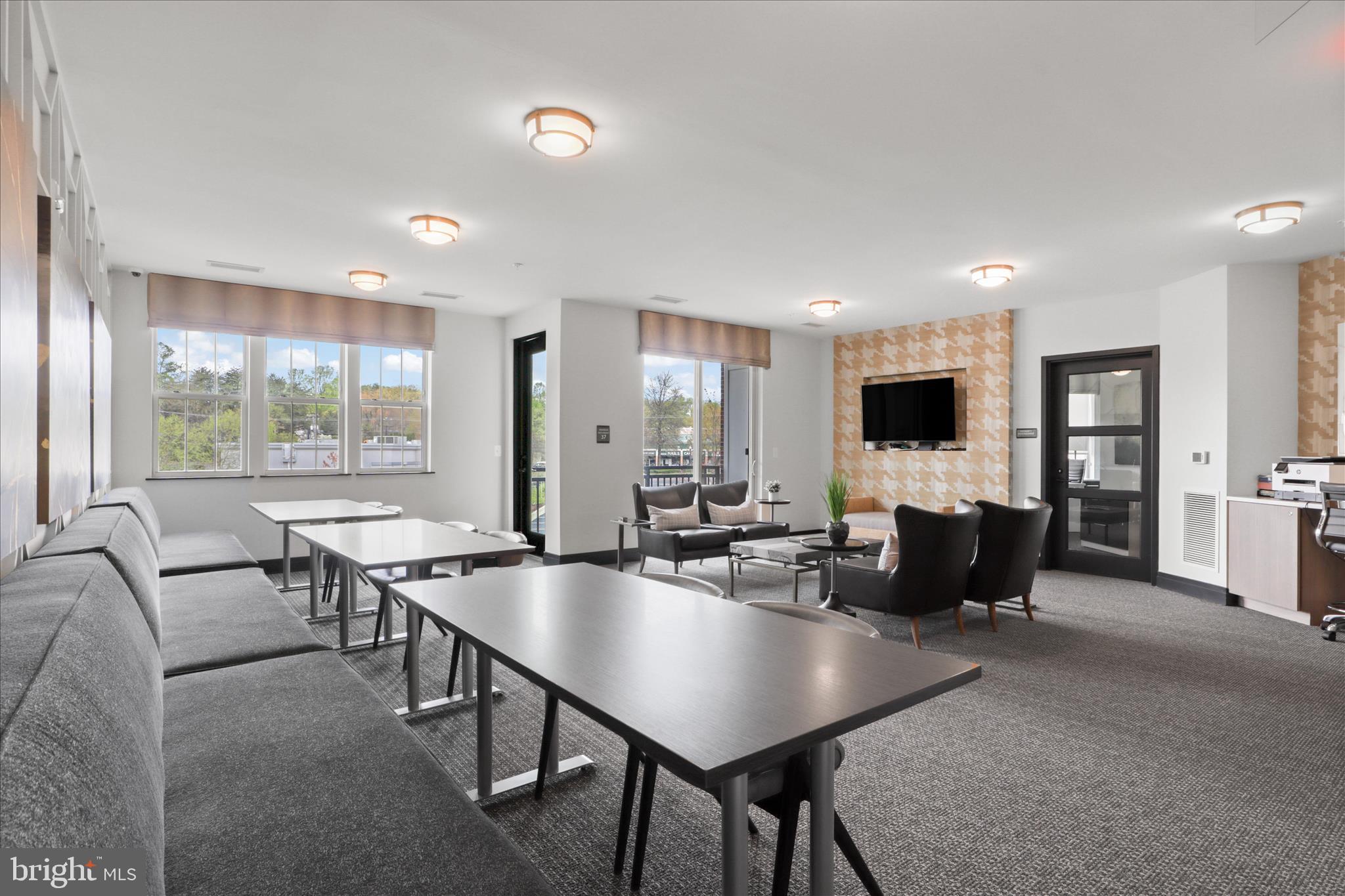 BOULEVARD VI TOWNS - Residential