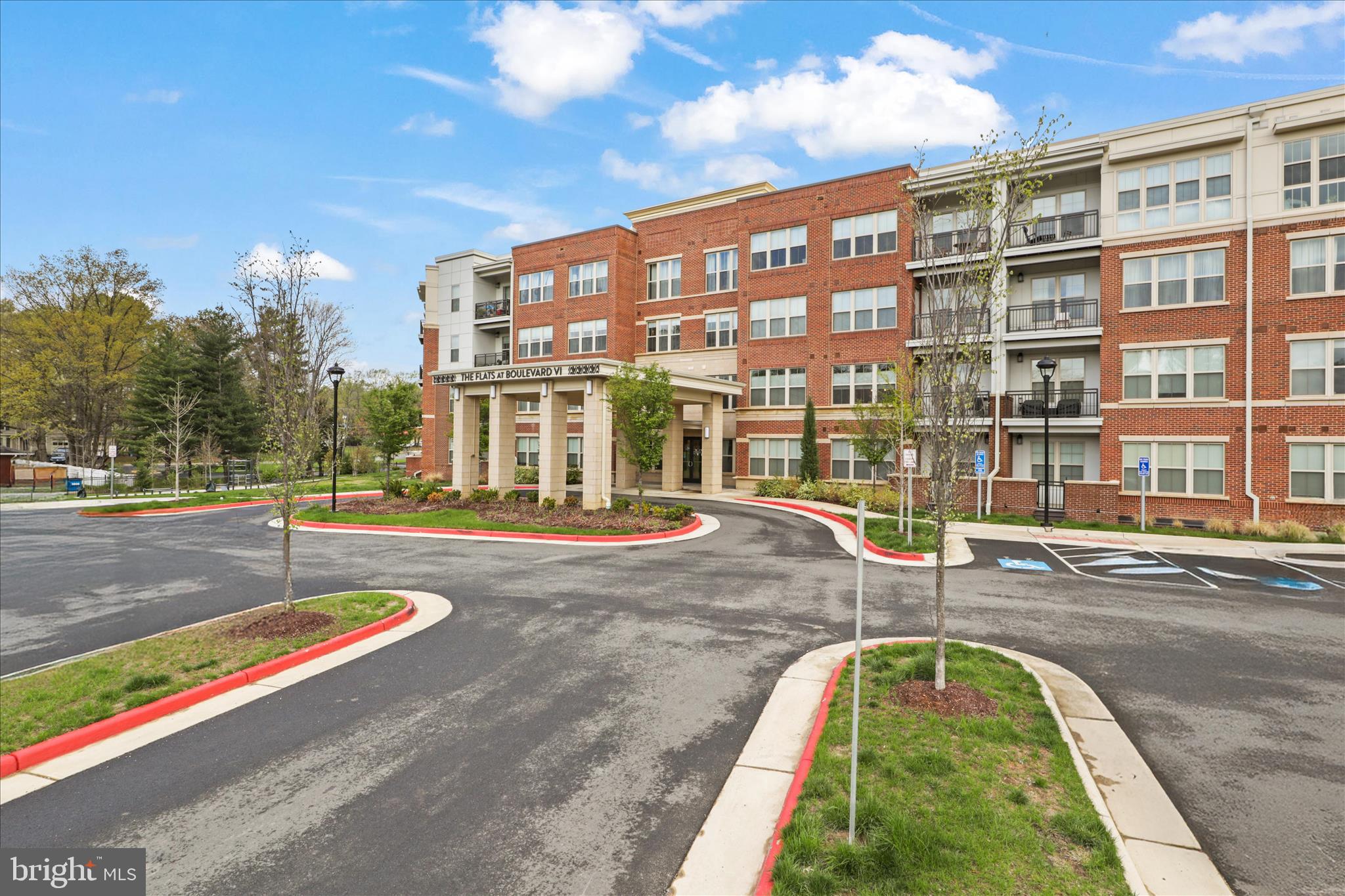 BOULEVARD VI TOWNS - Residential