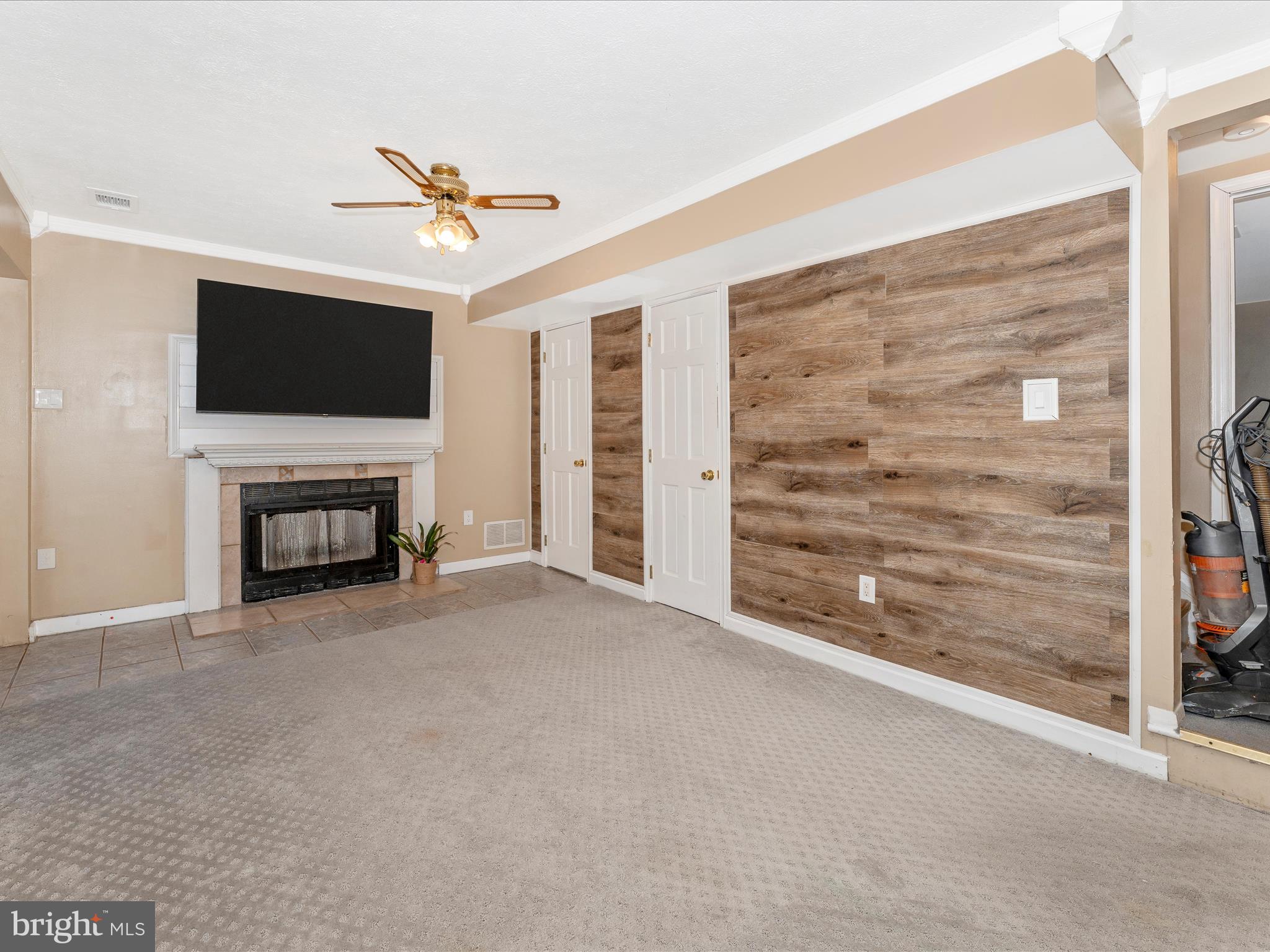 DREXEL WOODS - Residential