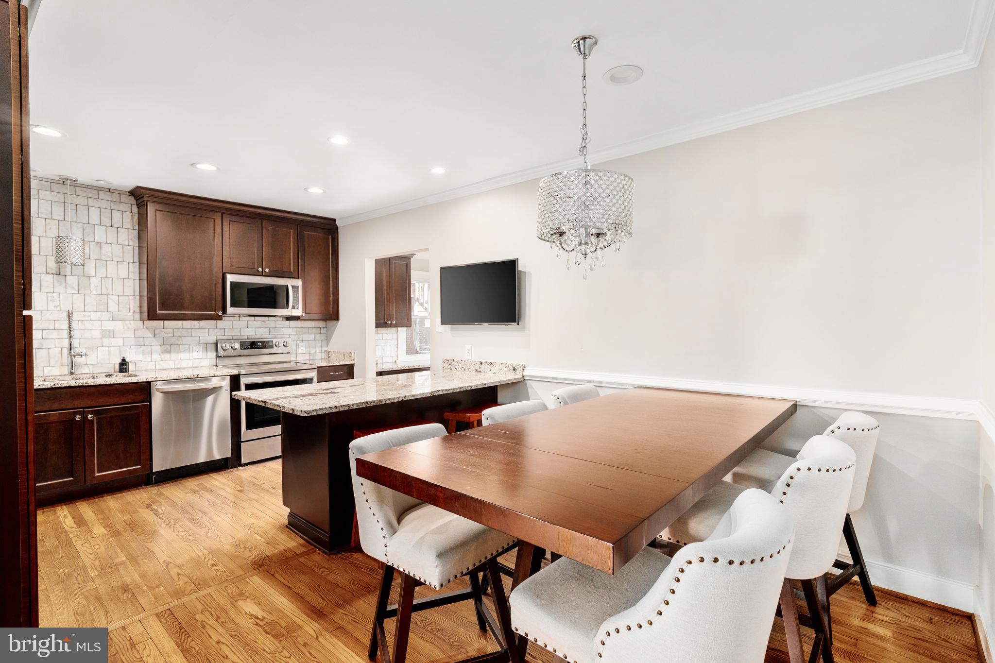 BEVERLY HILLS - Residential