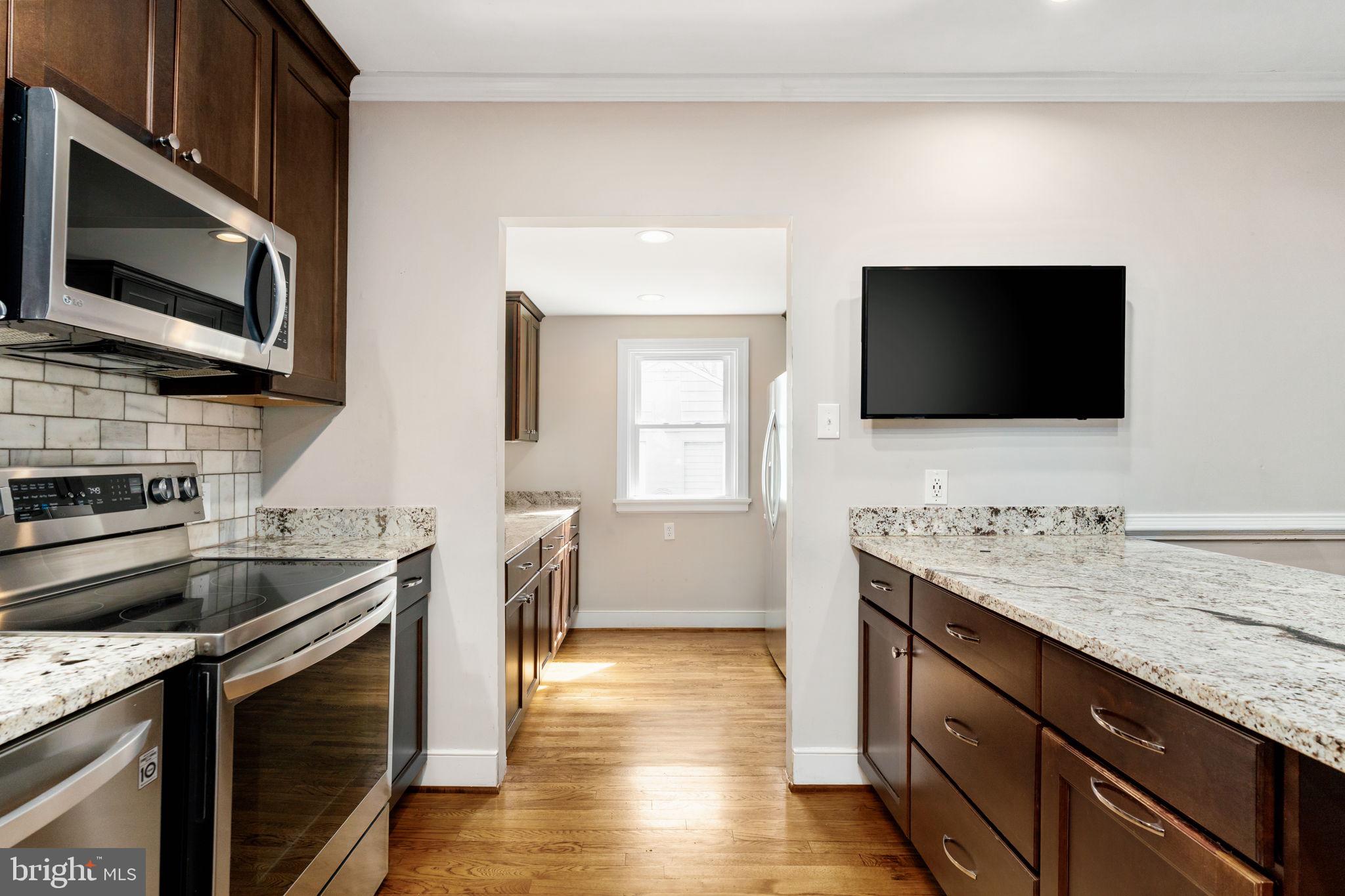 BEVERLY HILLS - Residential