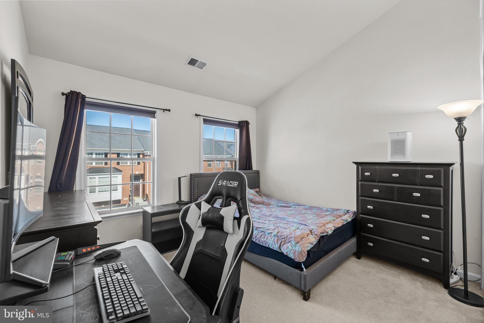 POTOMAC STATION - Residential